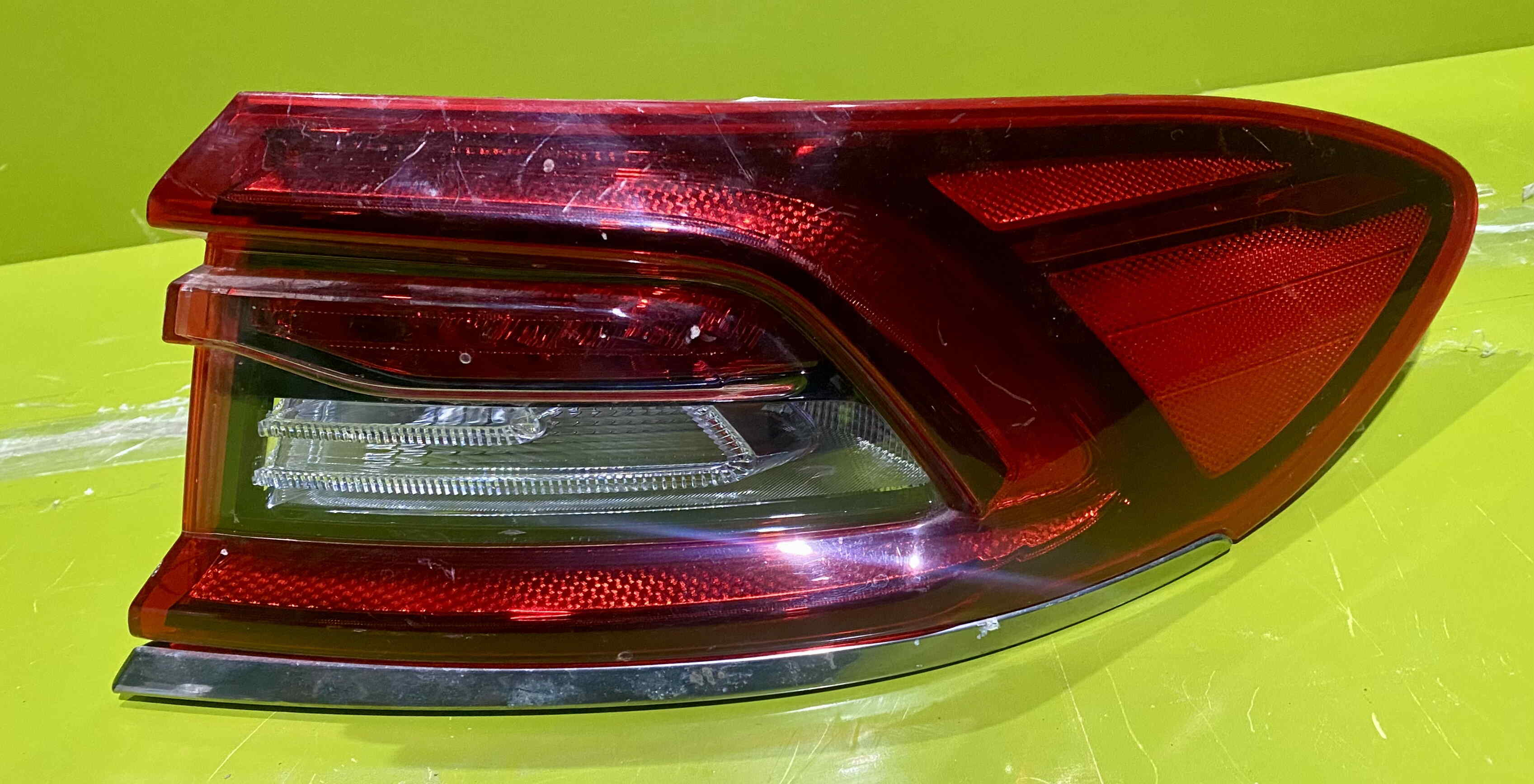 خطر کامل آزرا 2018