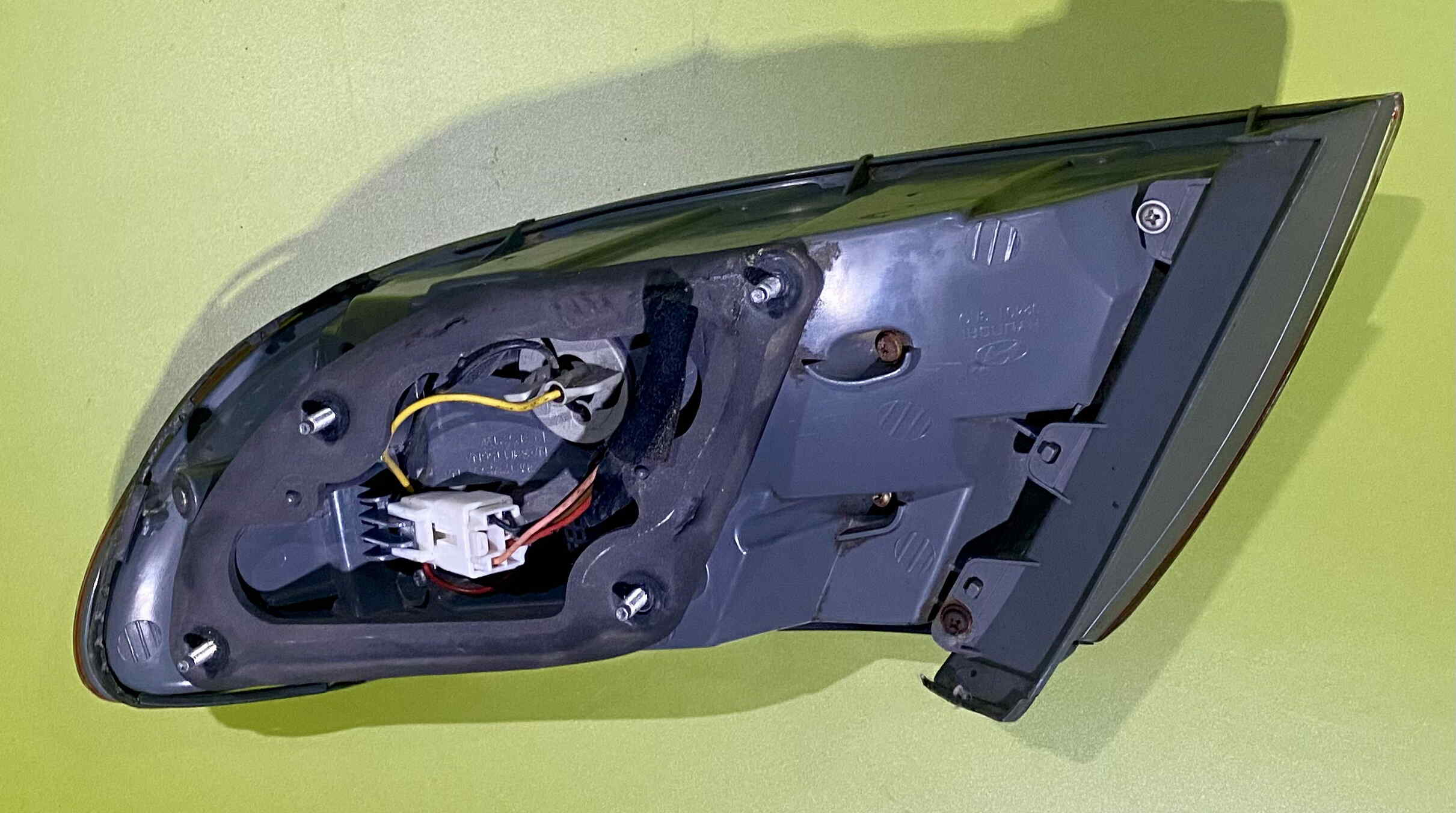 خطر عقب آزرا2008