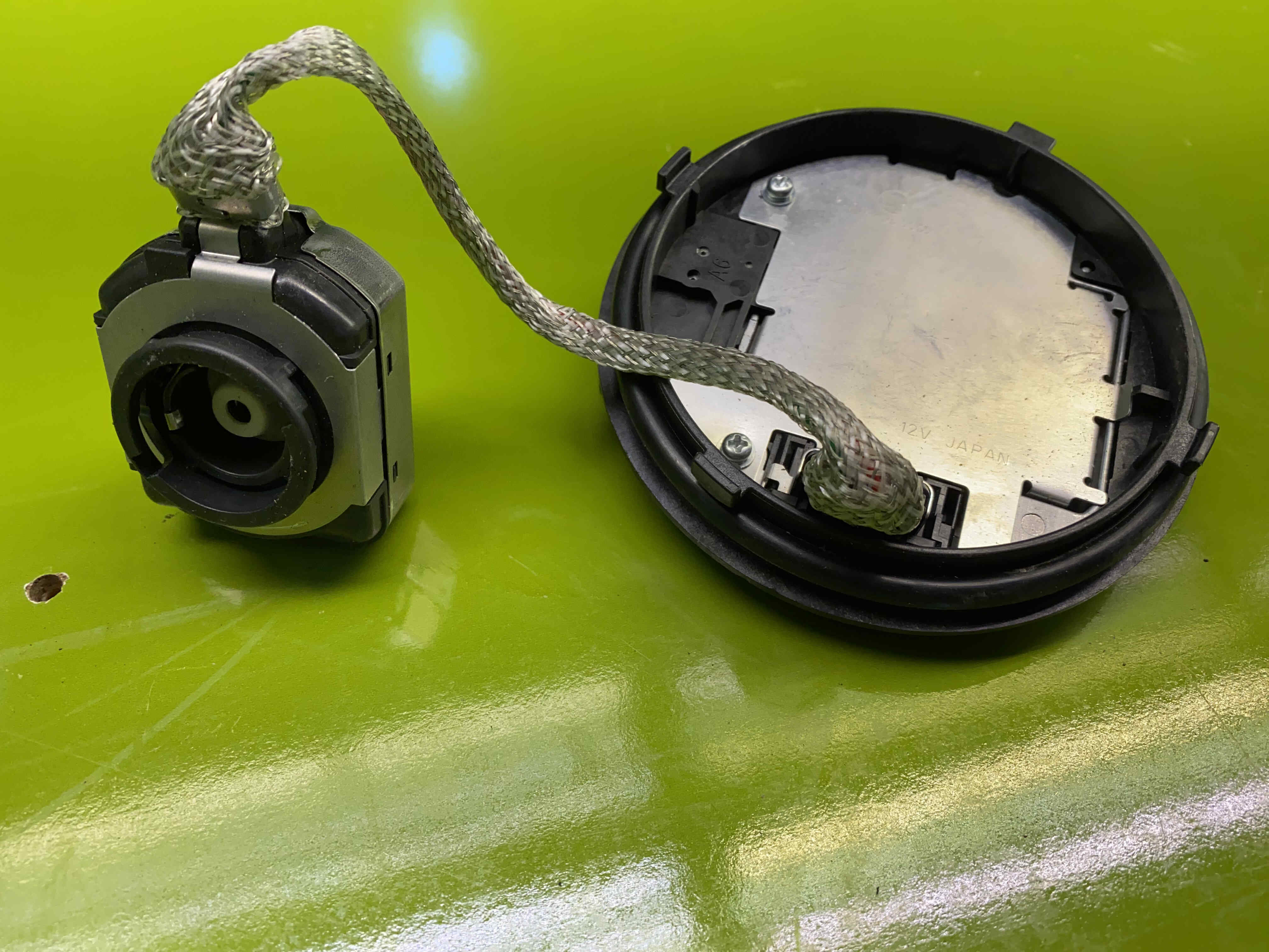 زنون هدلایت لکسوس