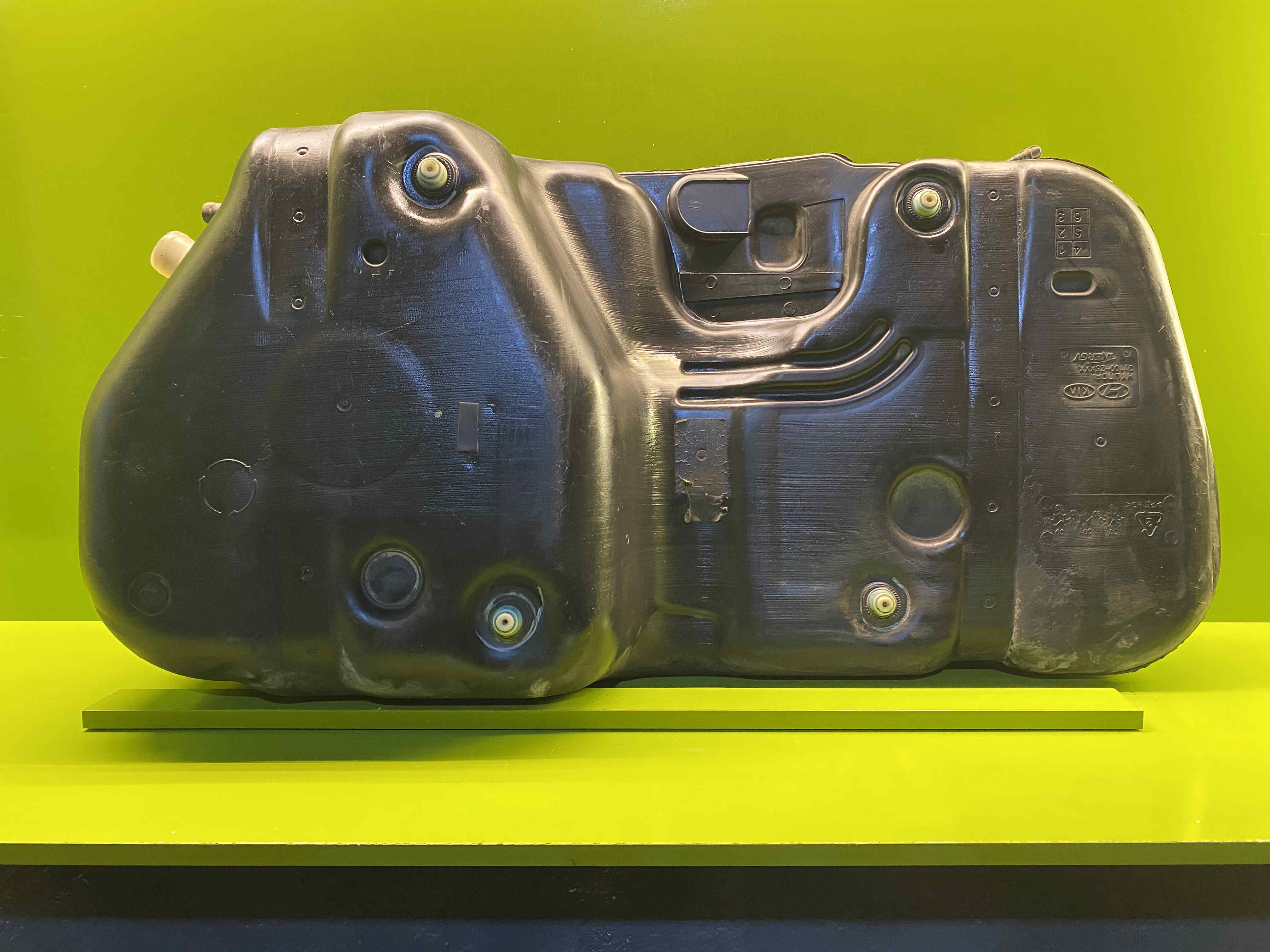 باک بنزین با کنیستر اسپورتیج