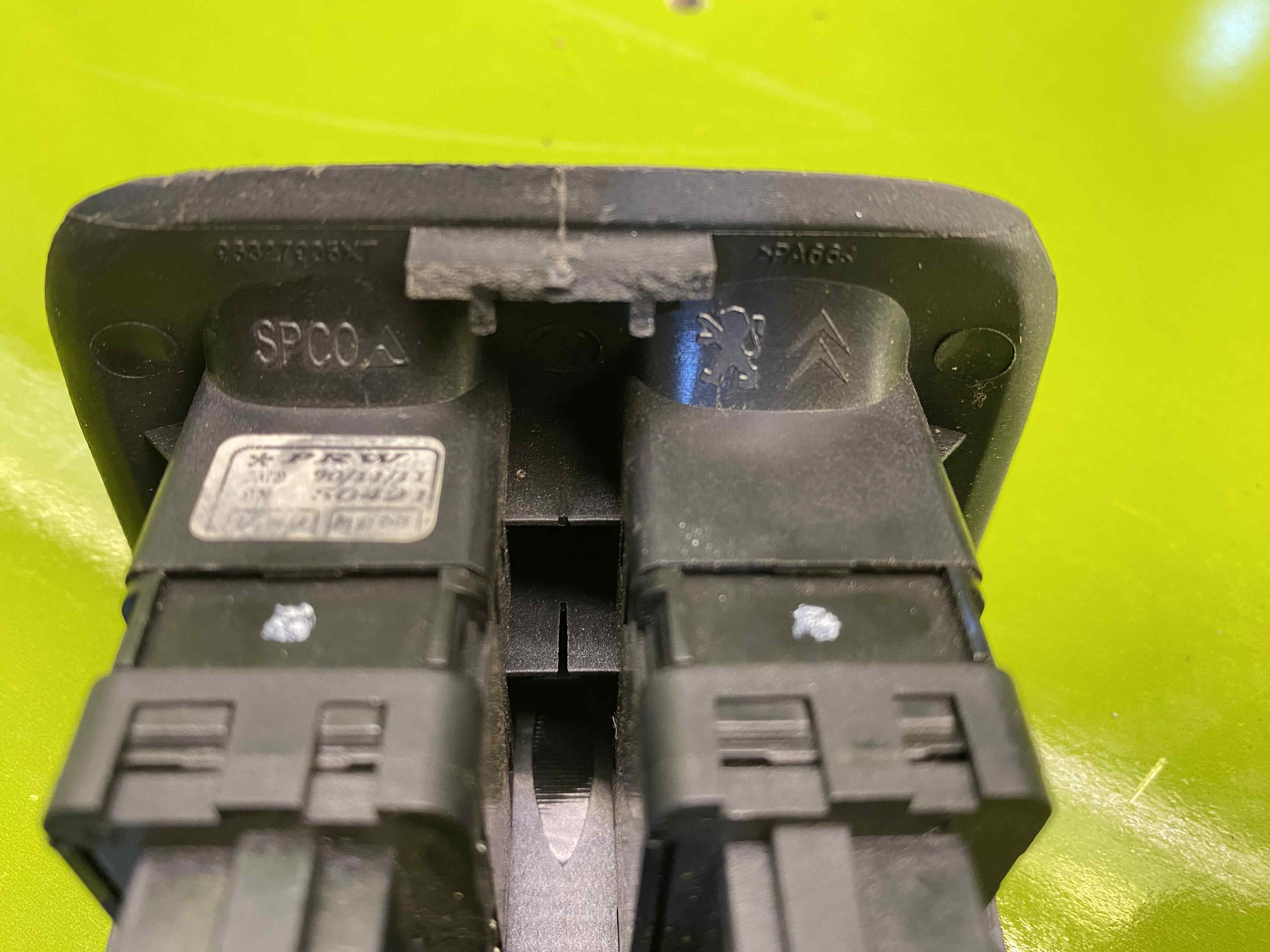 کلید شیشه بالابر برقی 206 تیپ 5