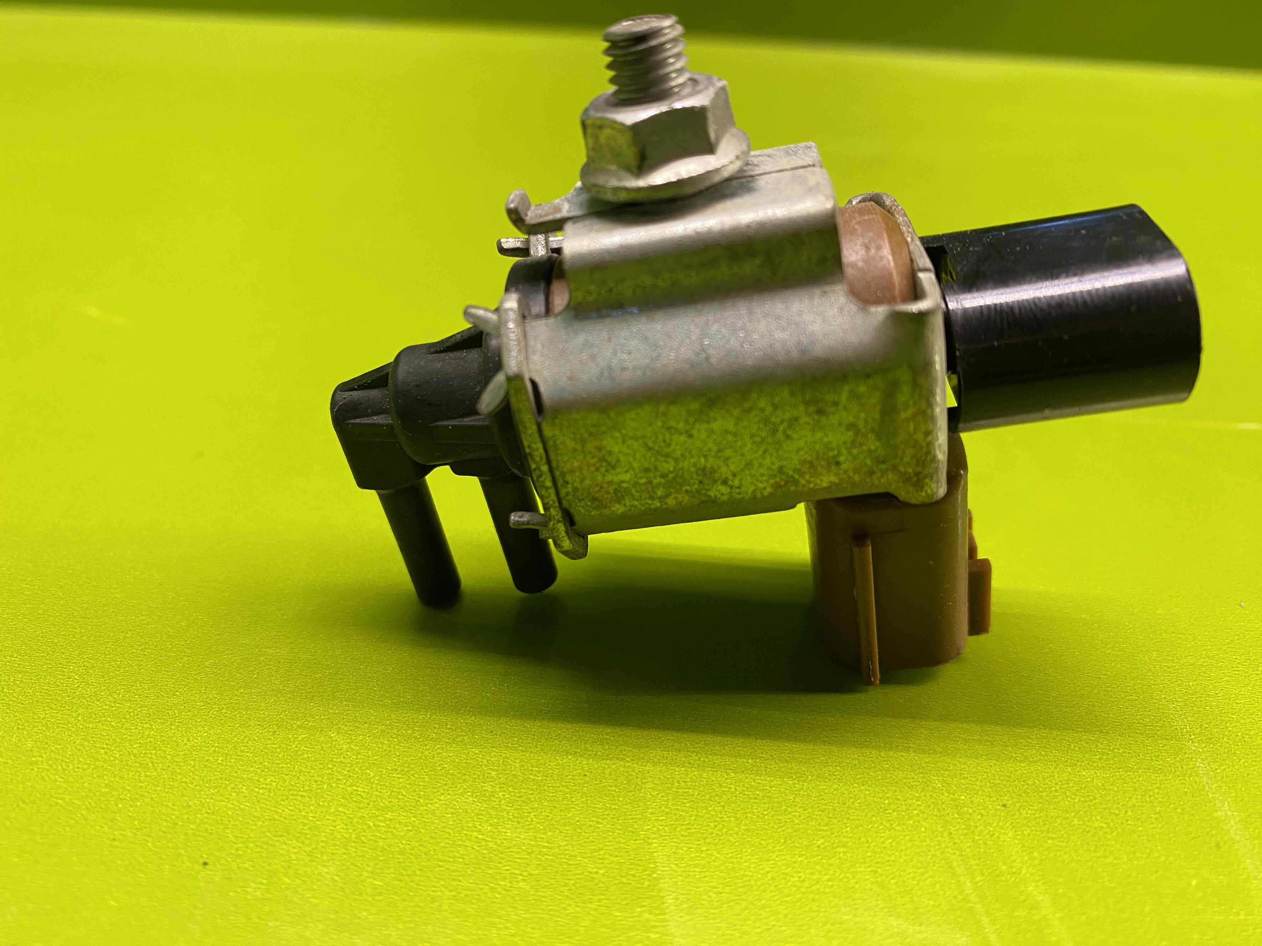 شیر برقی وکیوم مزدا 3