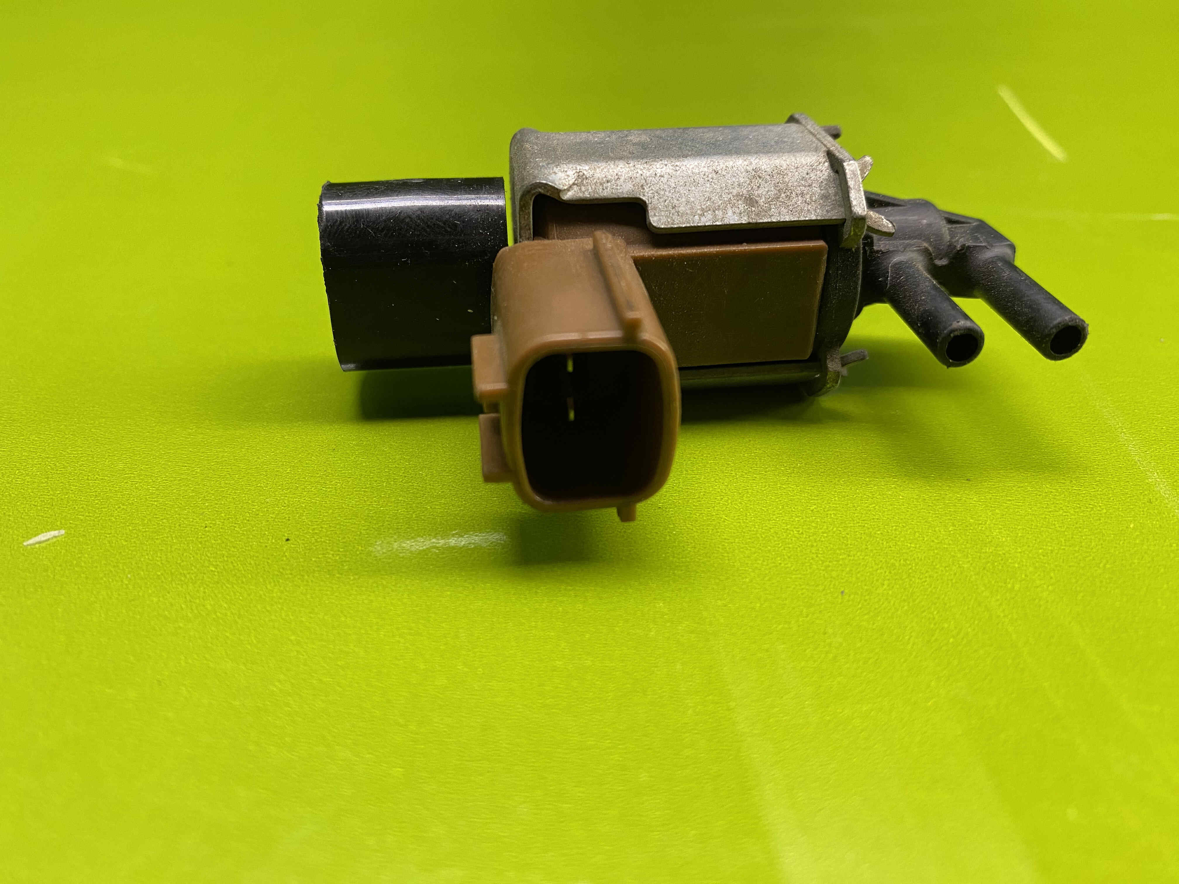 شیر برقی وکیوم مزدا 3