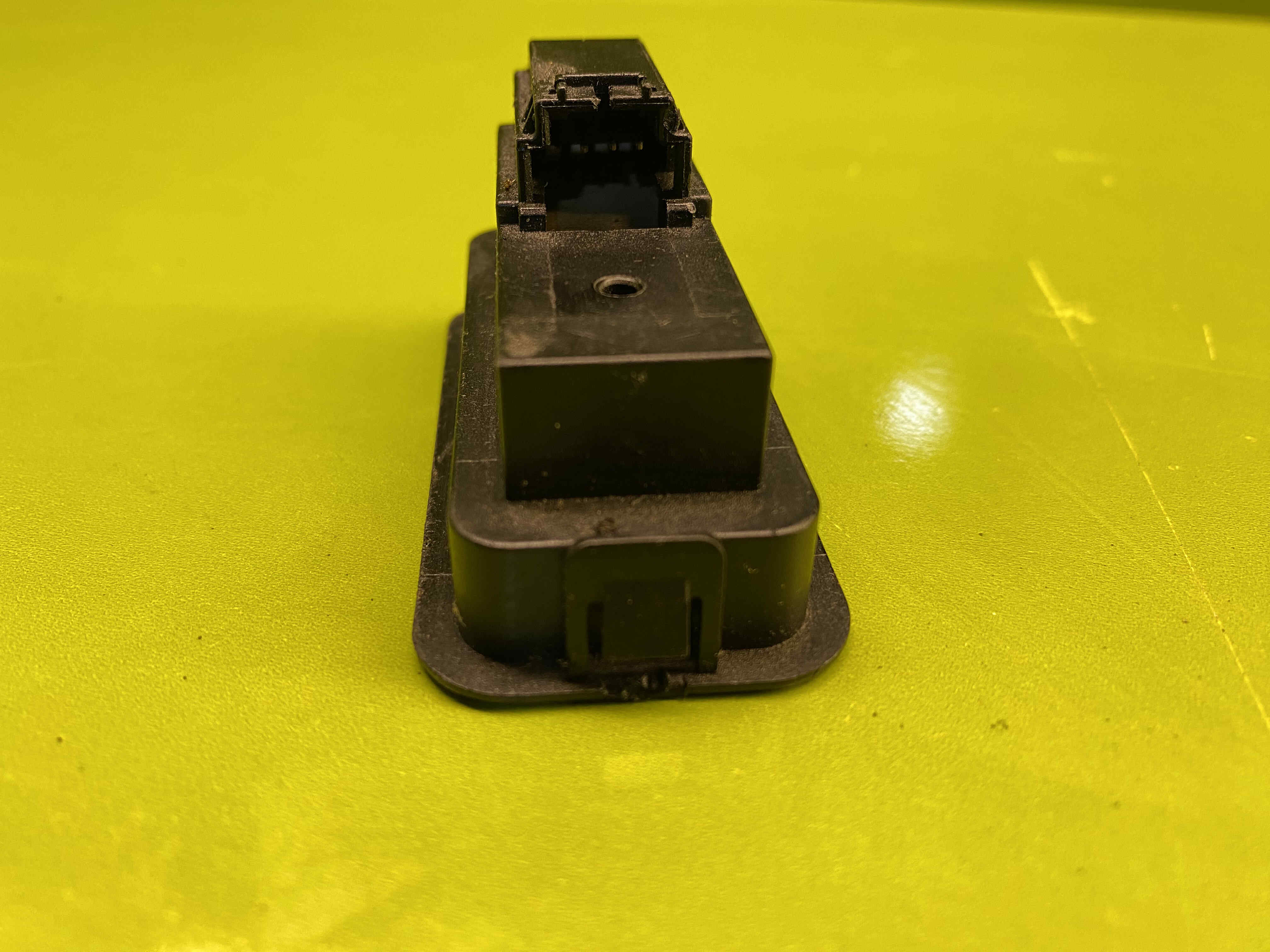 کلید صندوق برقی هیوندا کیا 