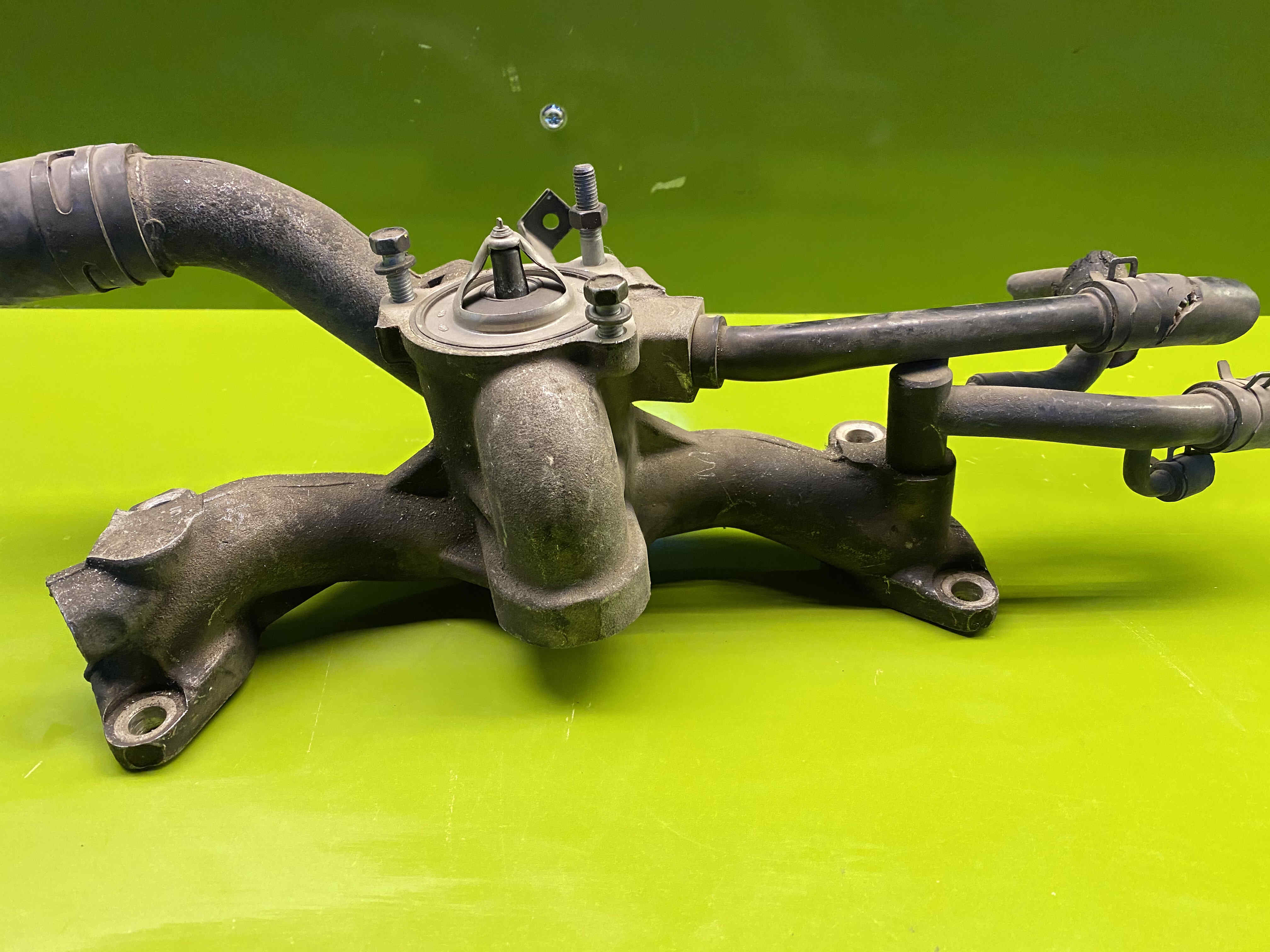 حوزینگ ترموستات - اسپورتیج - توسان مدل 2008 الی 2010