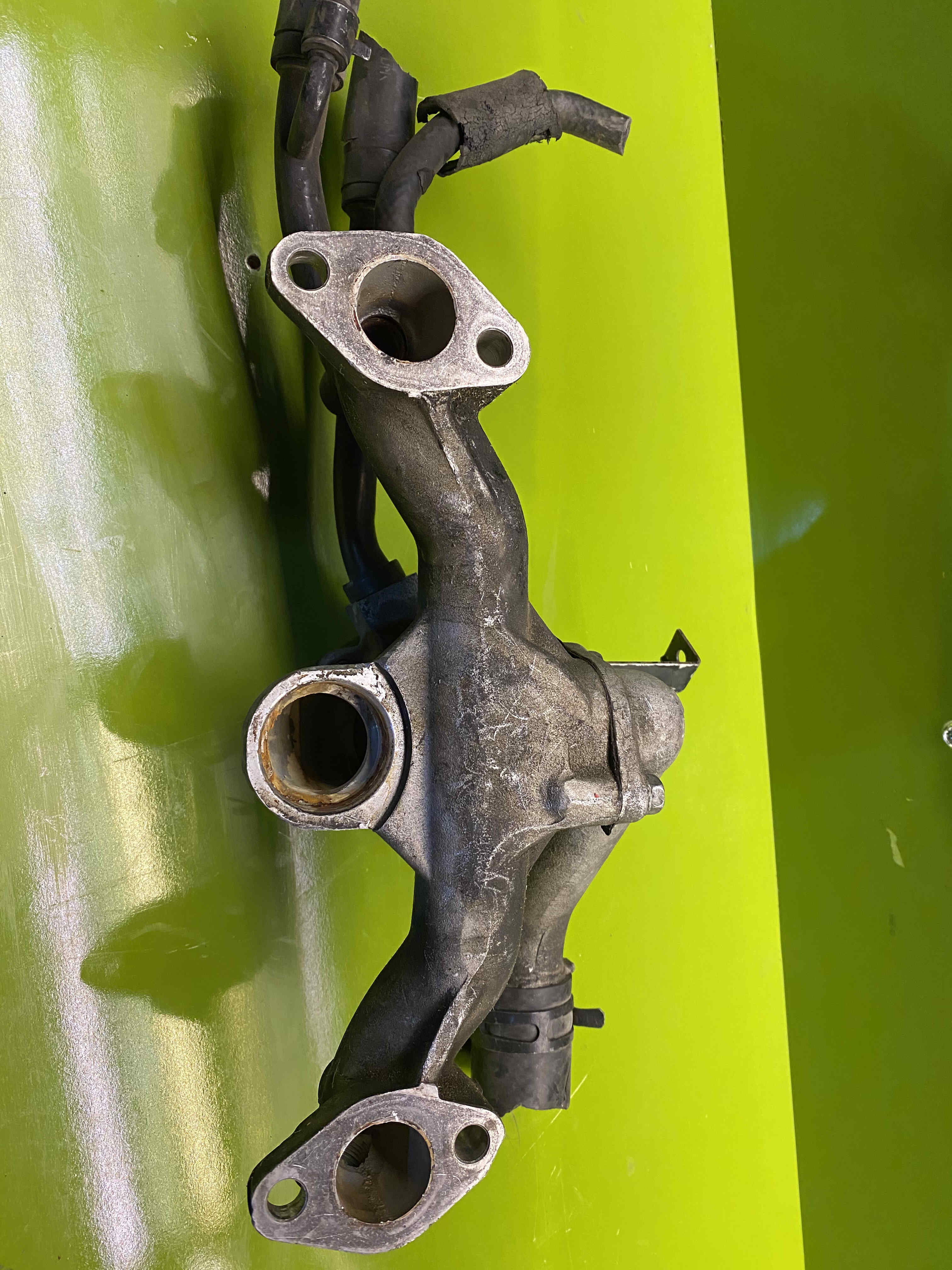 حوزینگ ترموستات - اسپورتیج - توسان مدل 2008 الی 2010