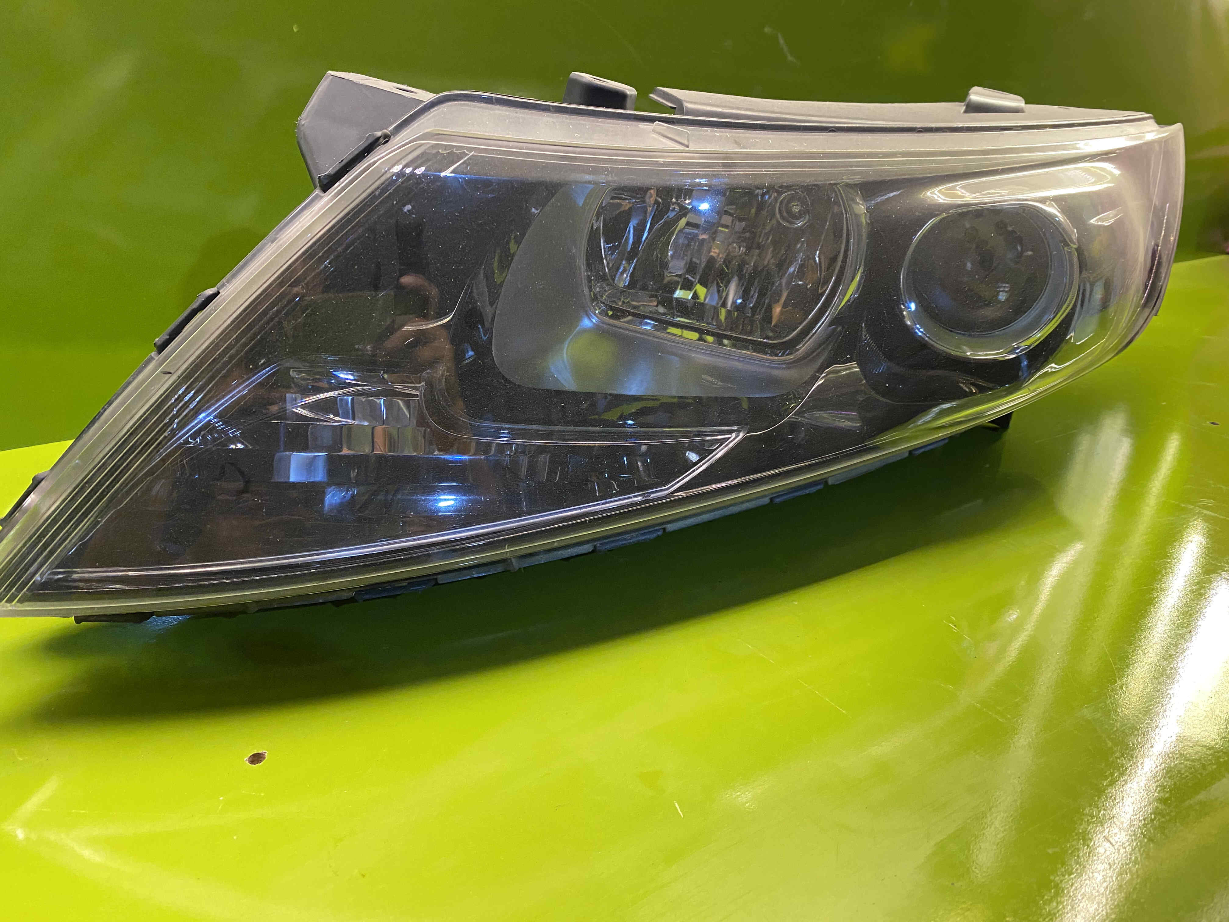 چراغ جلو اپتیما راست