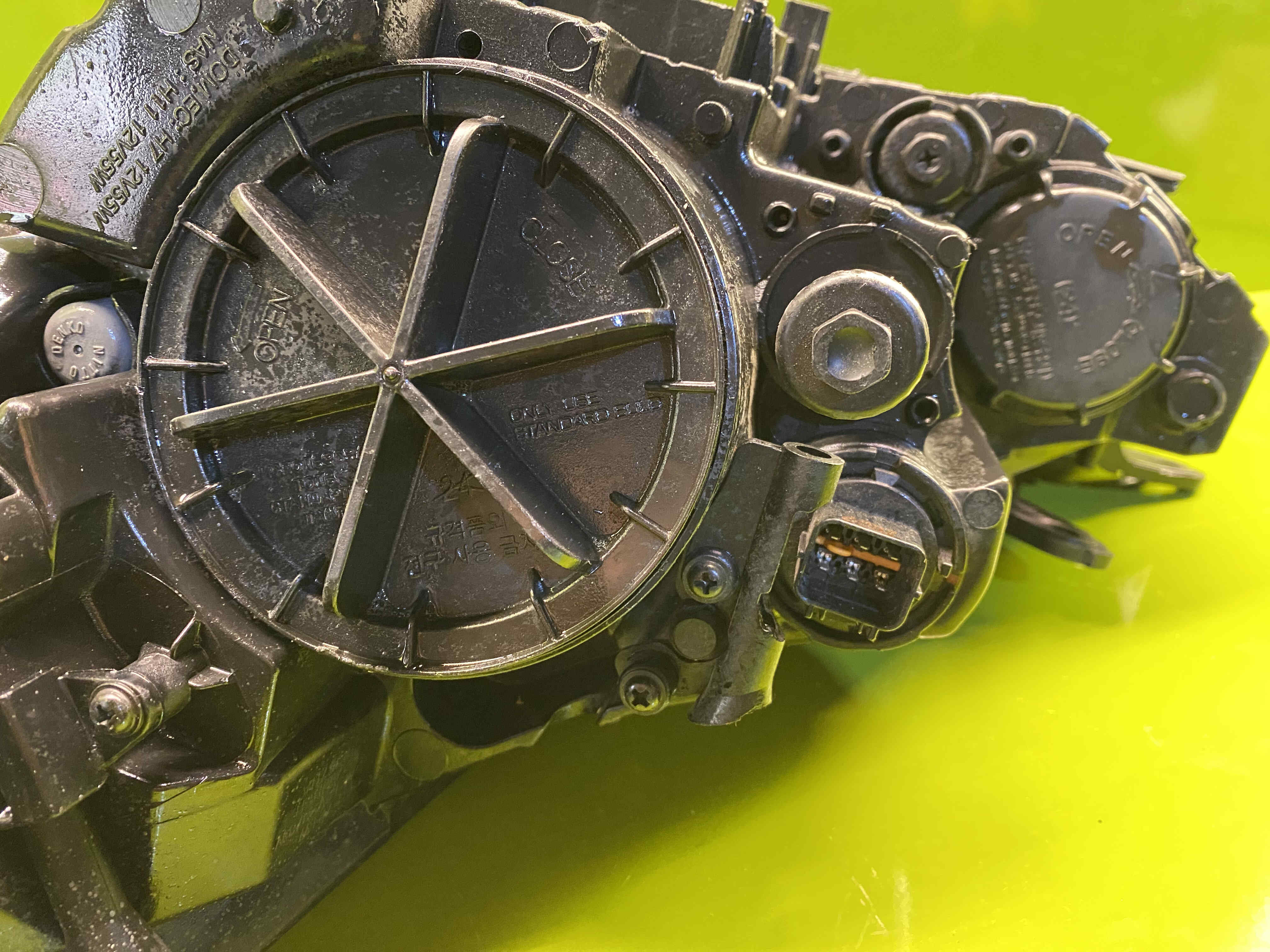 چراغ جلو راست هیوندای النترا