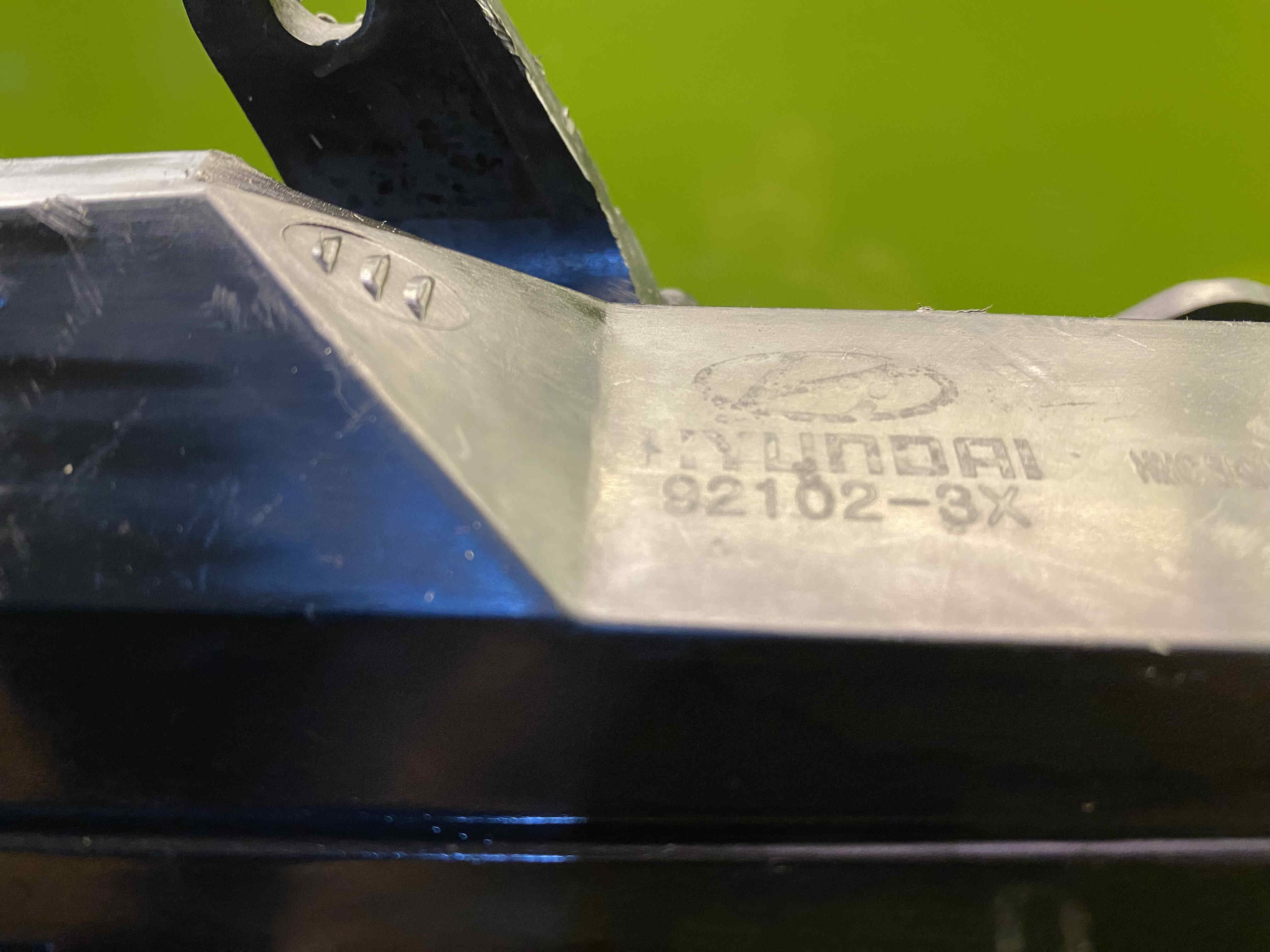 چراغ جلو راست هیوندای النترا