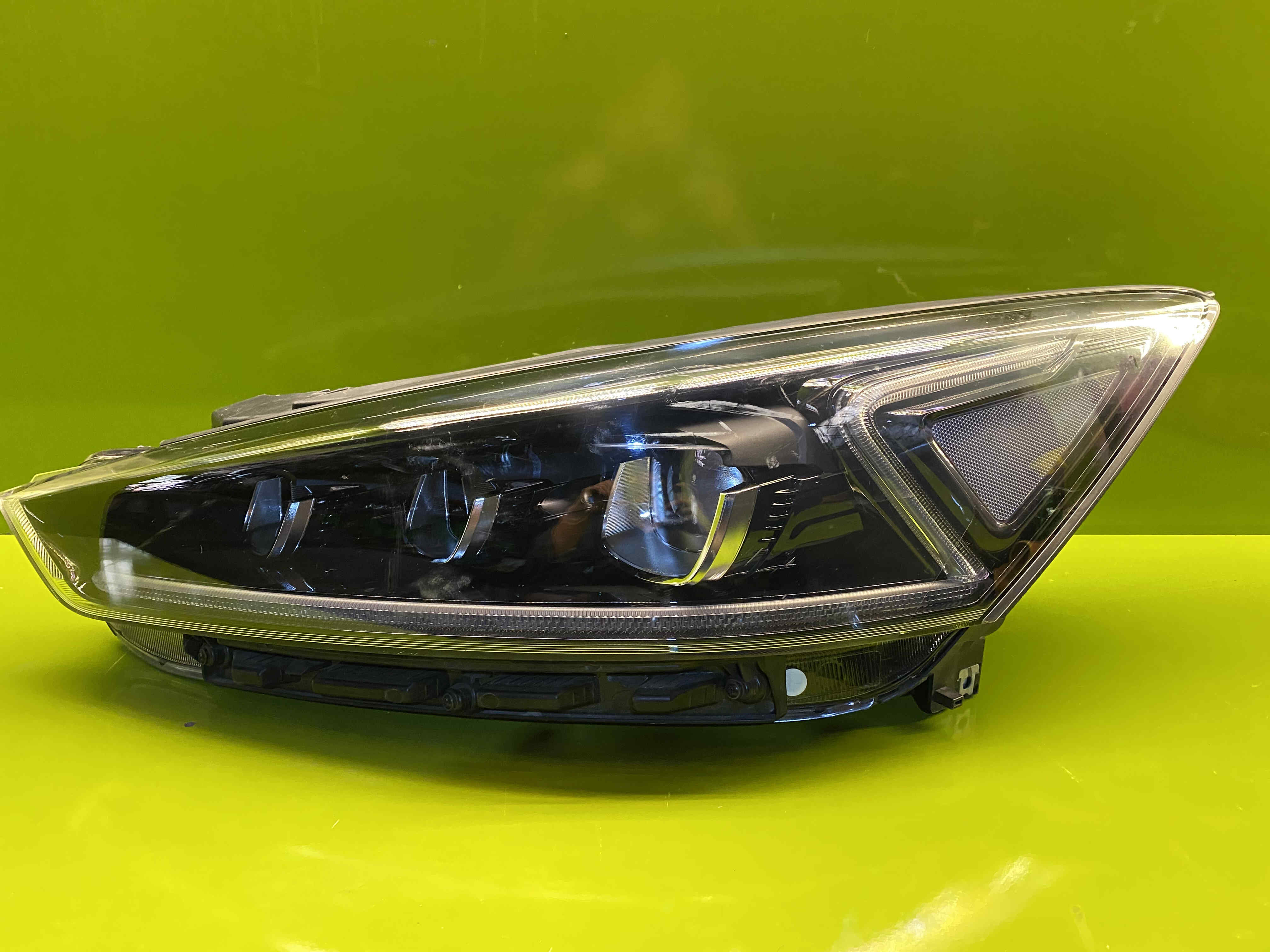 چراغ جلو چپ