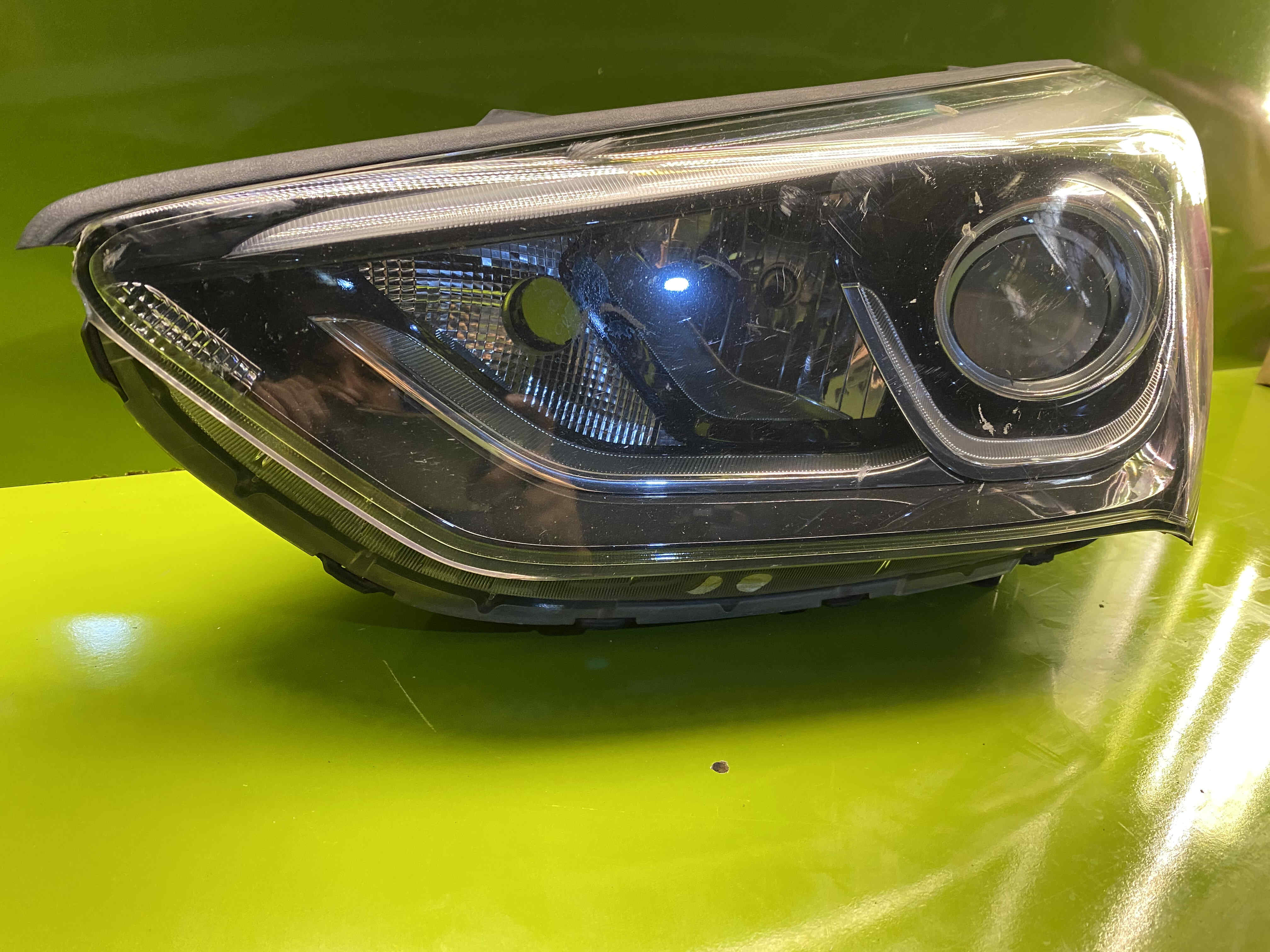 چراغ جلو چپ 