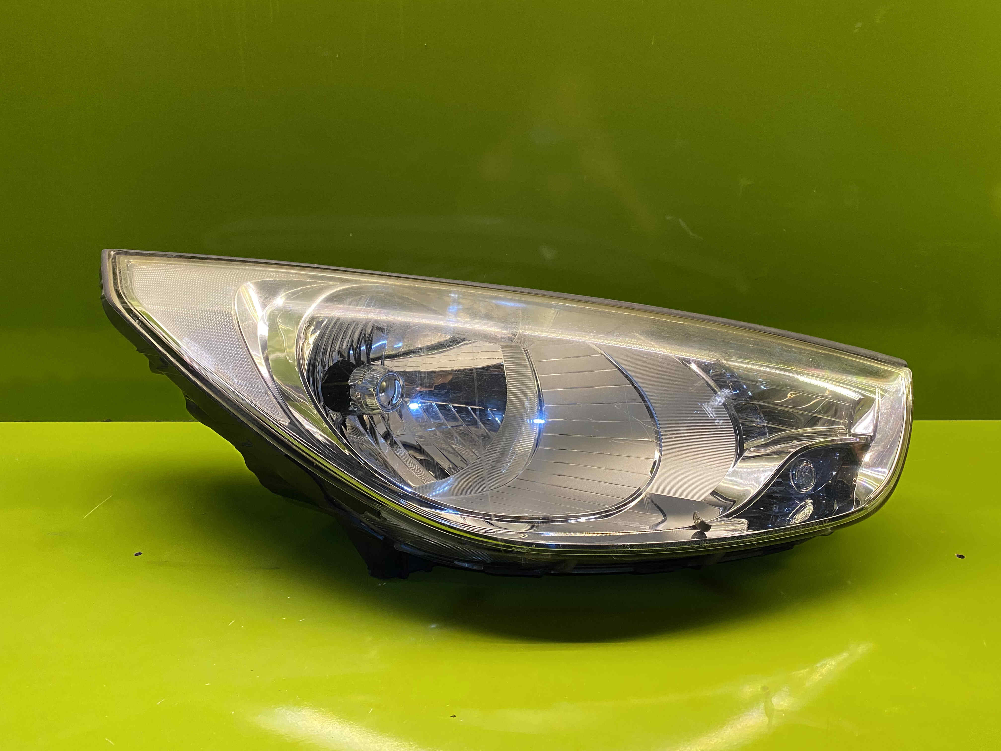 چراغ جلو راست