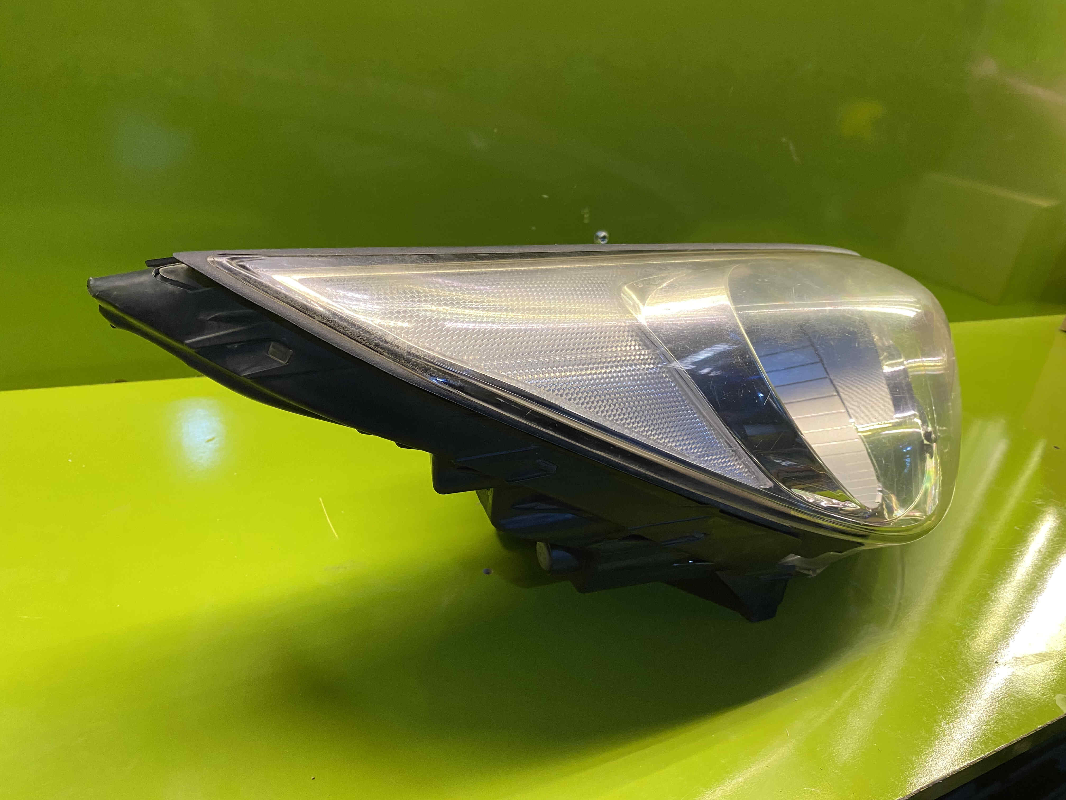 چراغ جلو راست