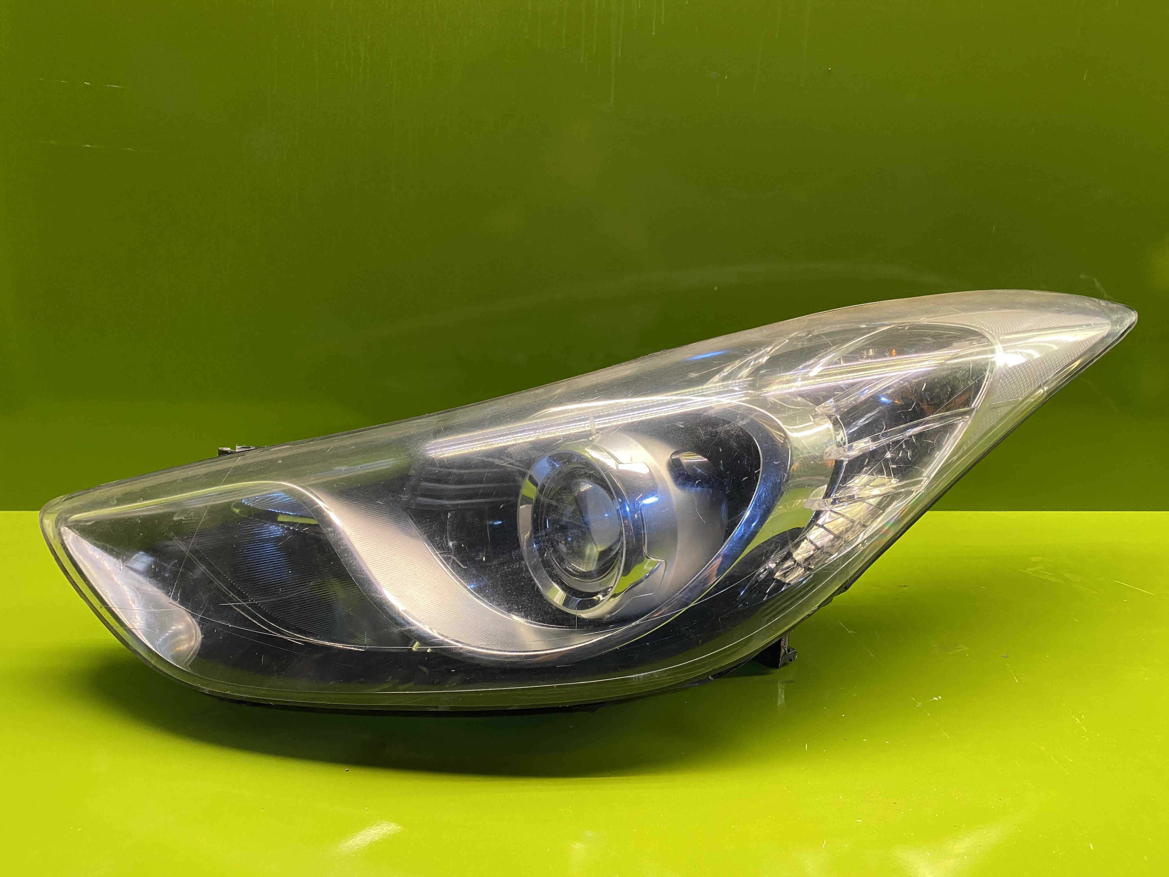 چراغ جلو النترا راست