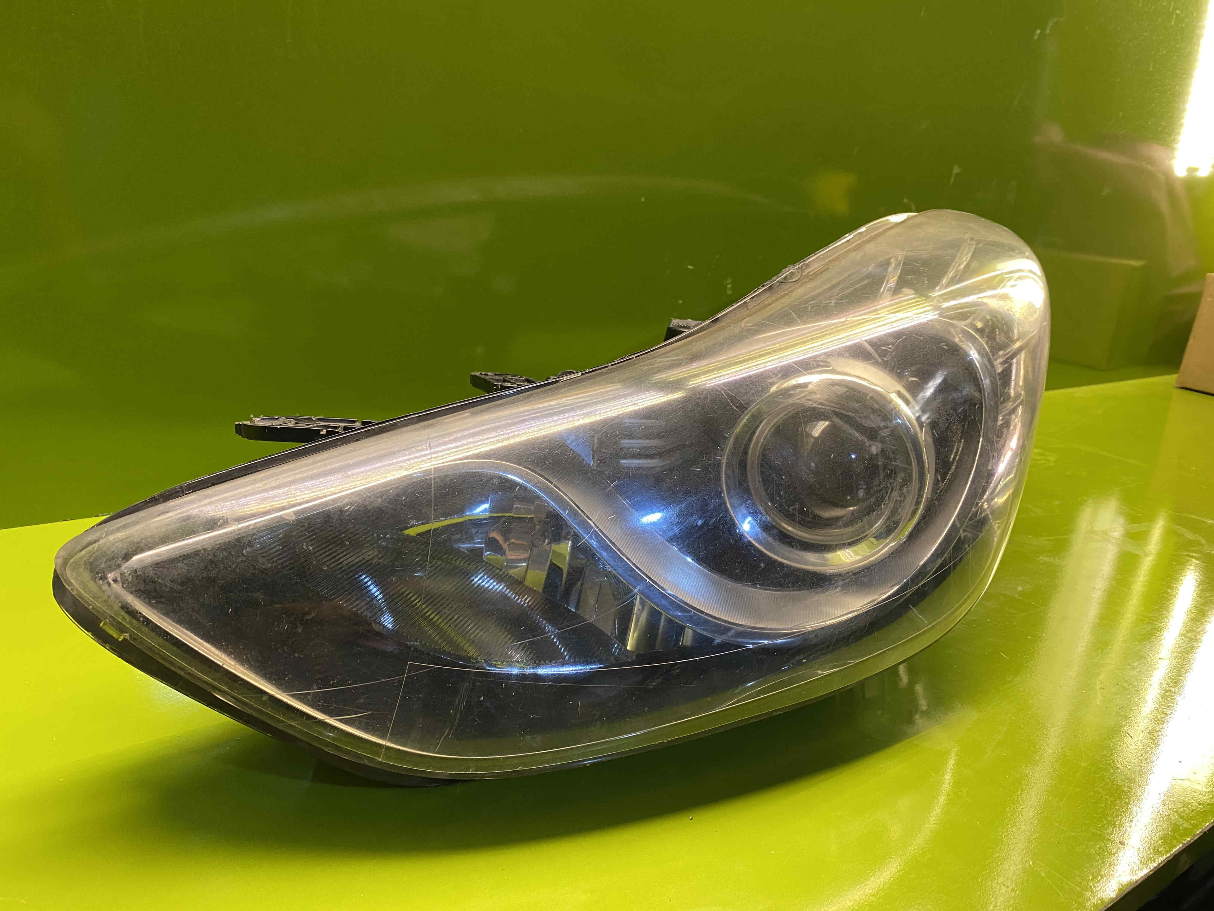 چراغ جلو النترا راست