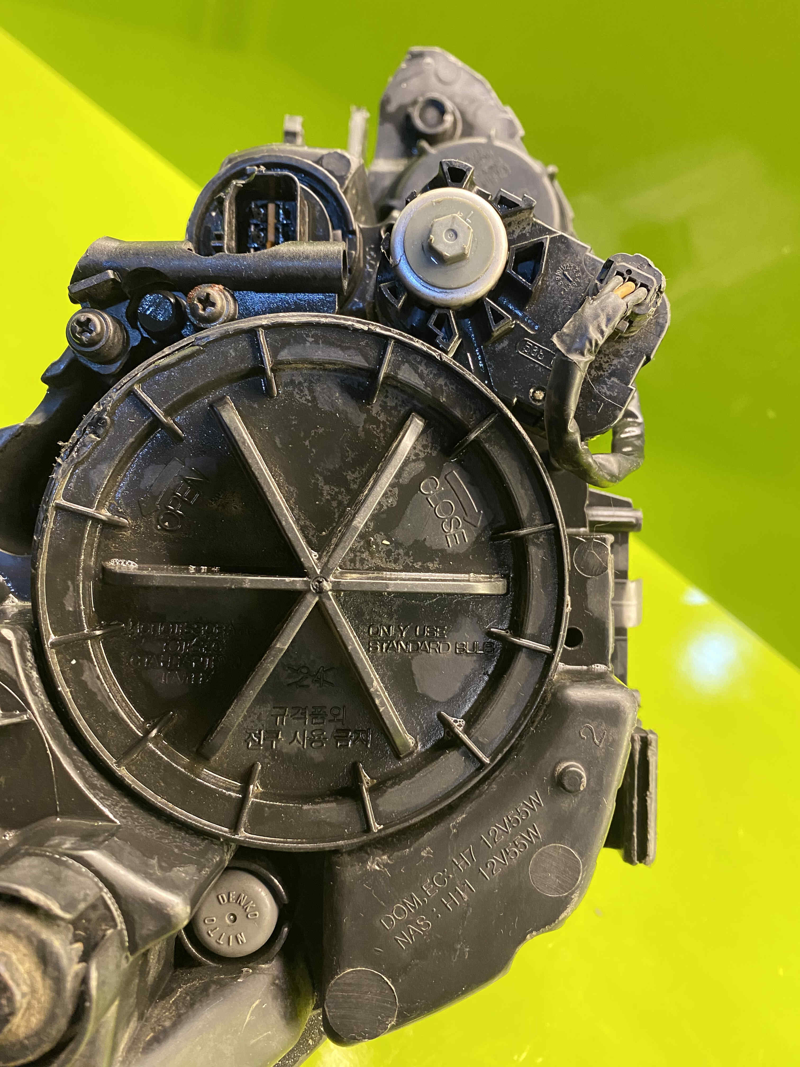 چراغ جلو النترا راست