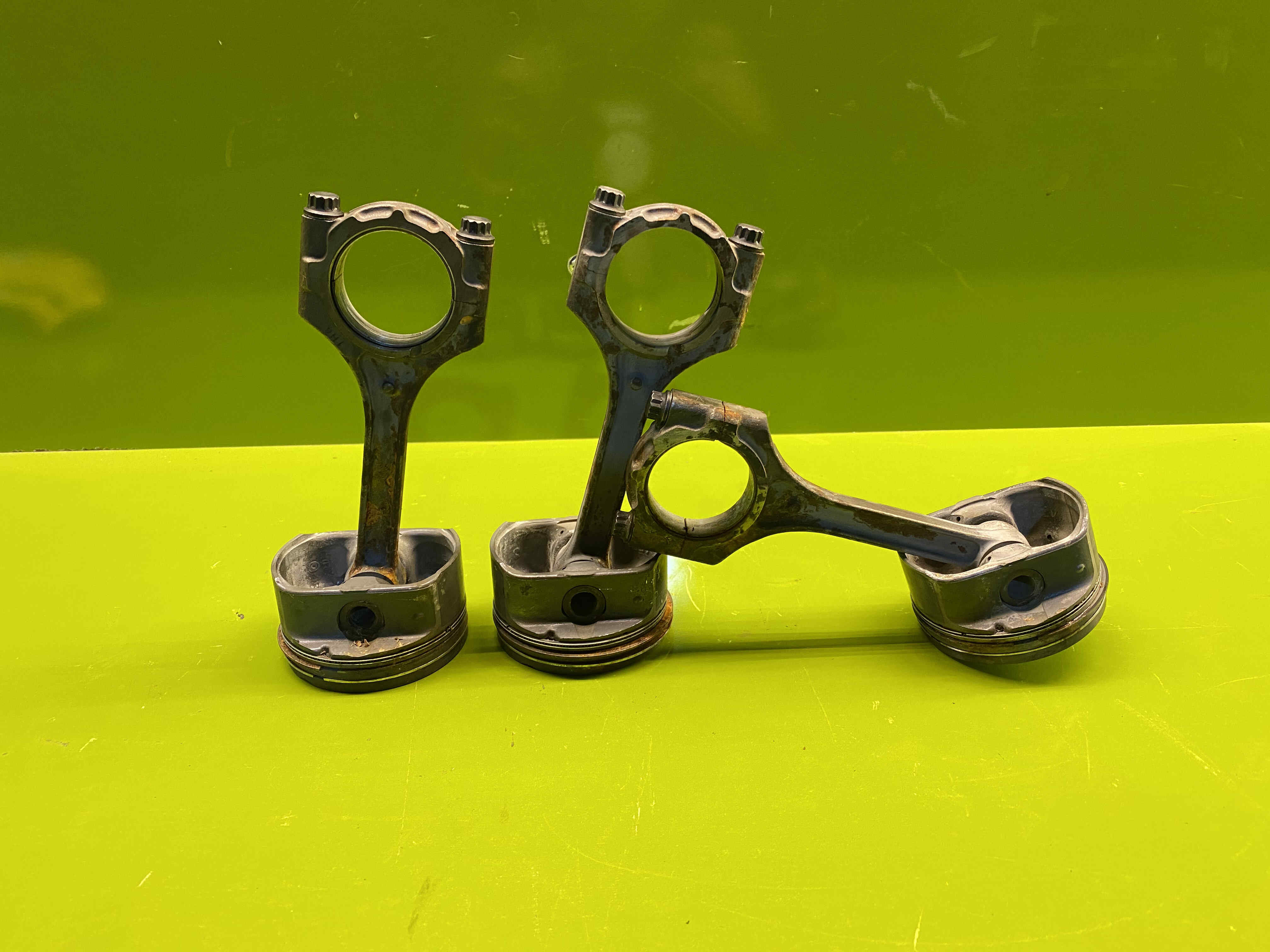 شاتون و پیستون i20