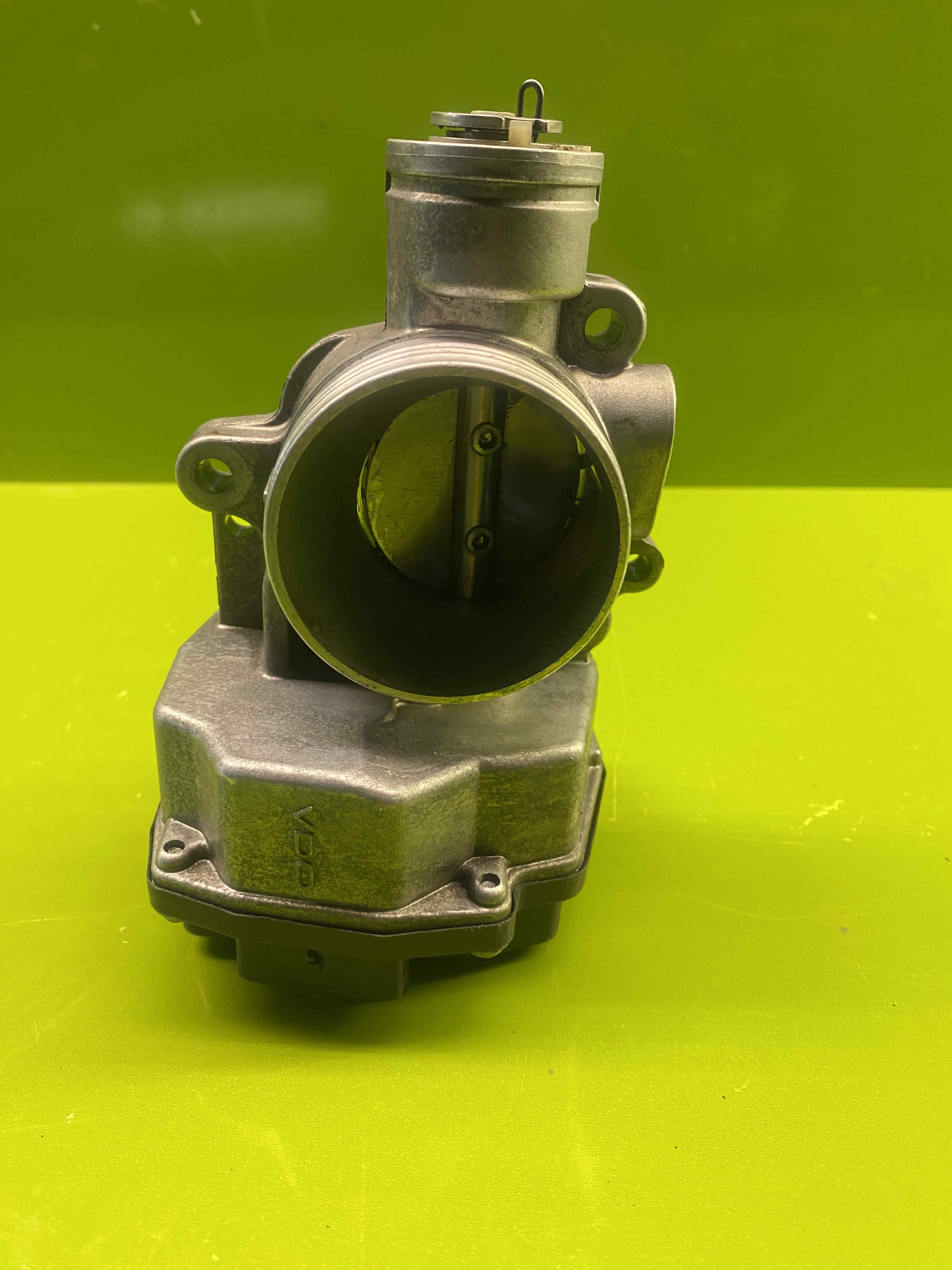 دریچه گاز سیتروئن -کد فنی قطعه  9640796280