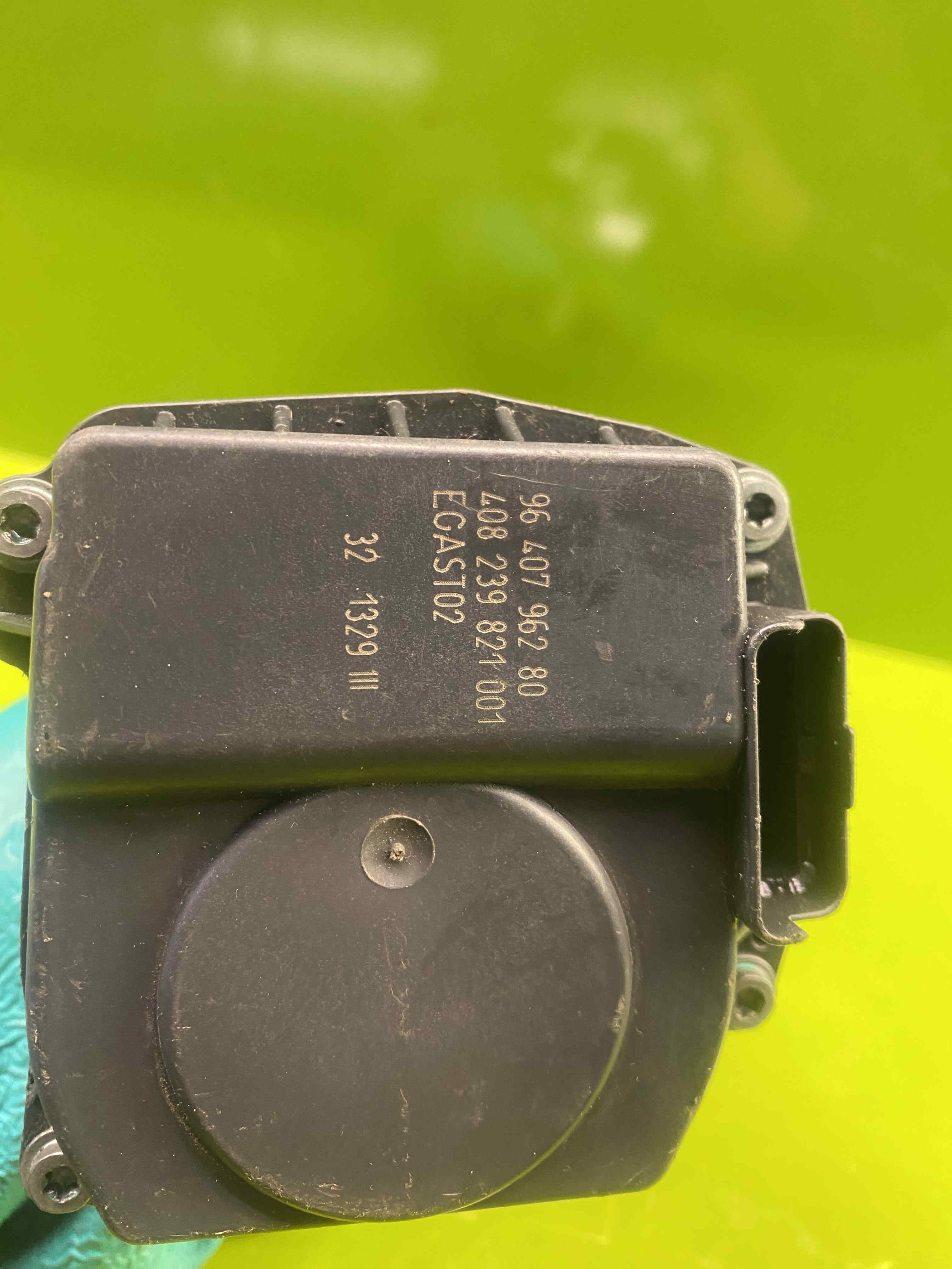 دریچه گاز سیتروئن -کد فنی قطعه  9640796280