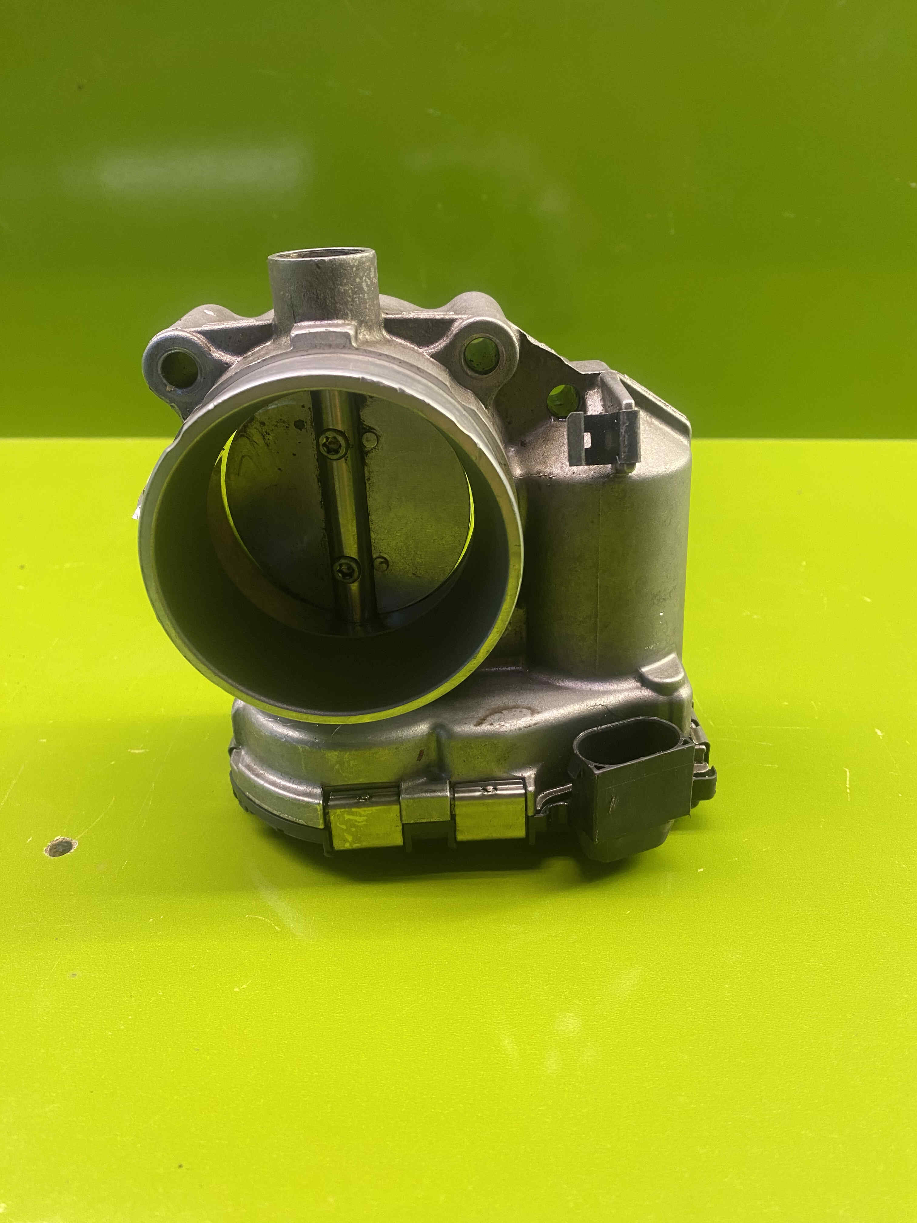 دریچه گاز پژو 206 - کد فنی قطعه  K914561148A