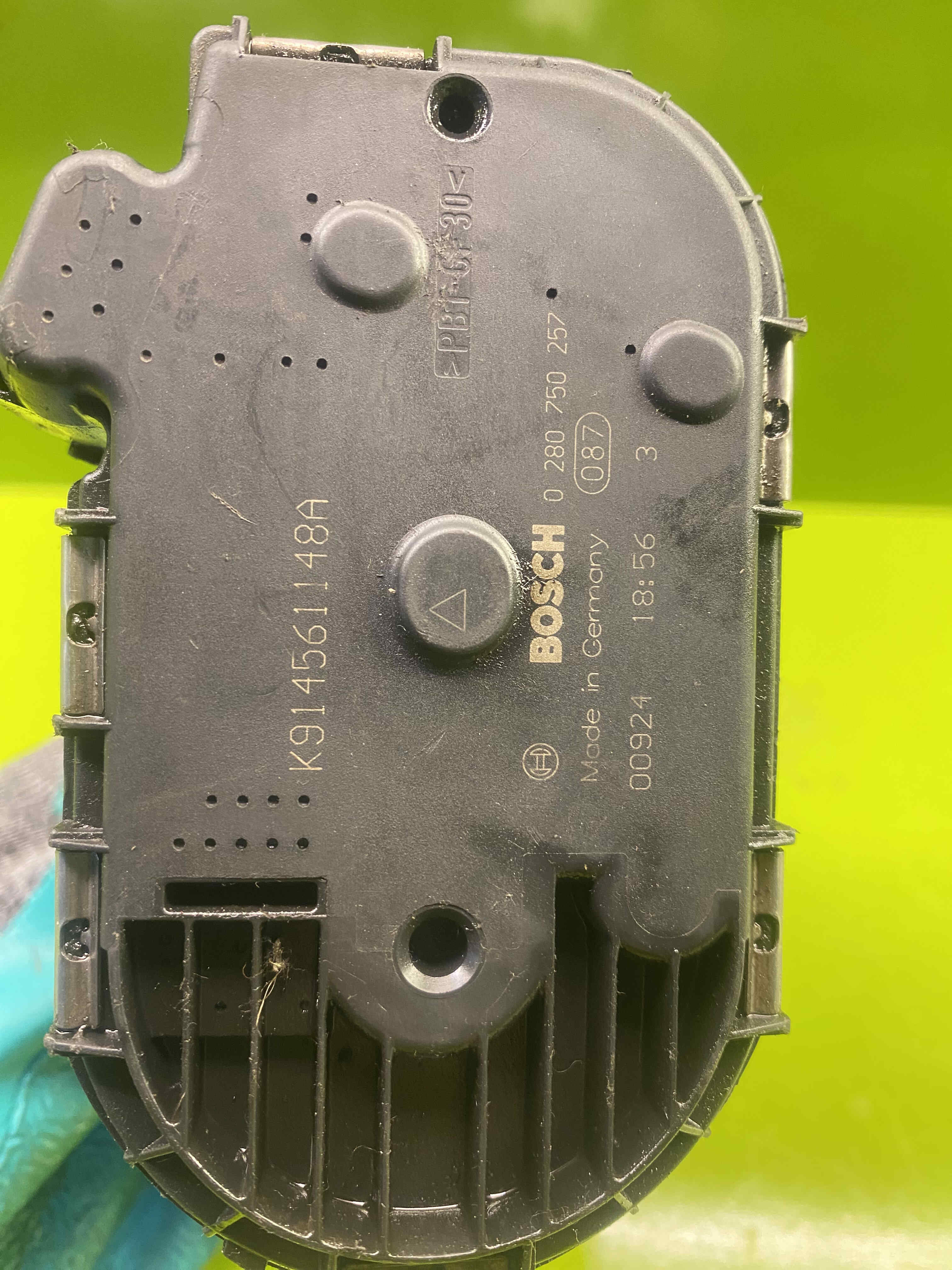 دریچه گاز پژو 206 - کد فنی قطعه  K914561148A