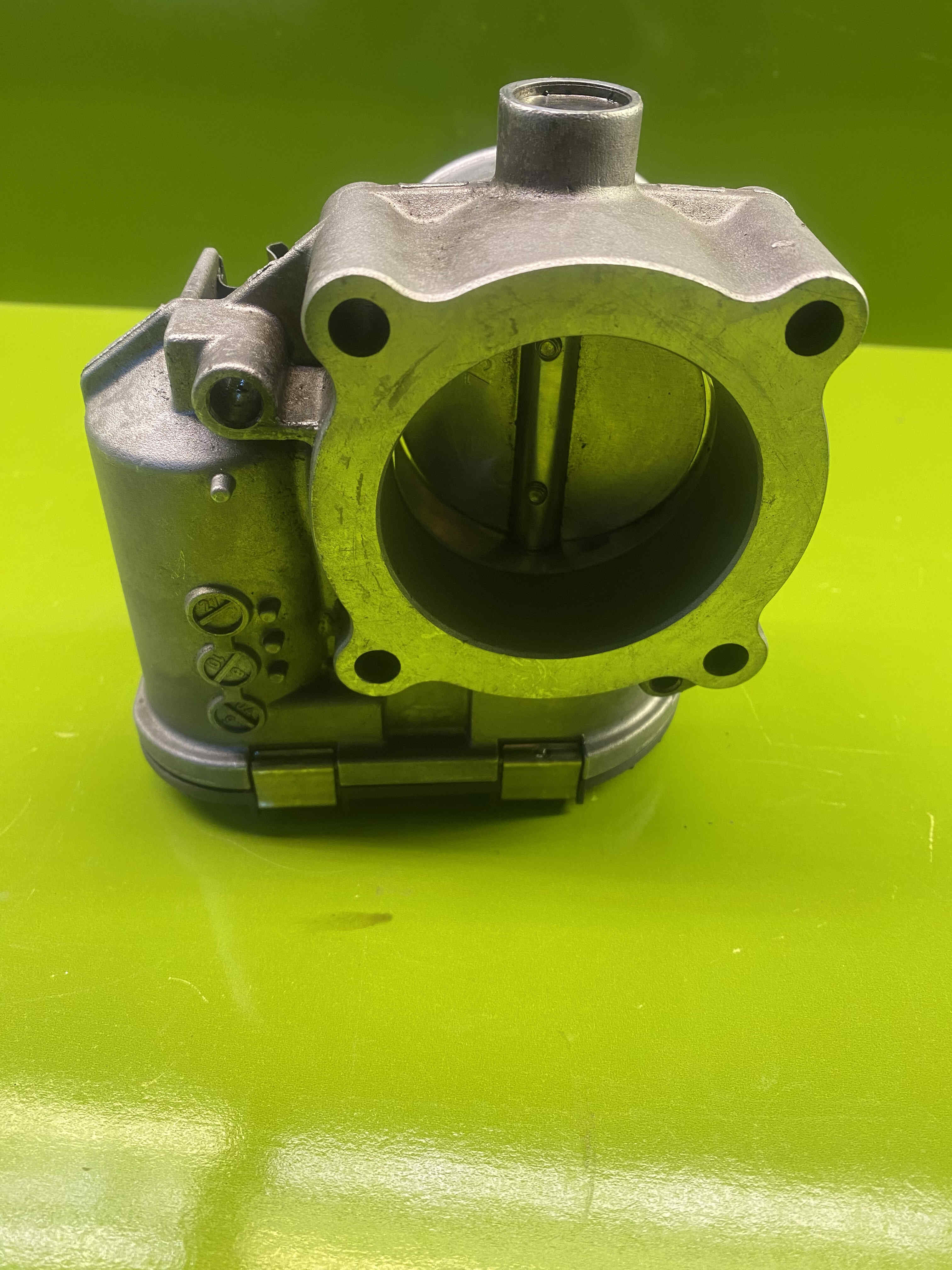 دریچه گاز پژو 206 - کد فنی قطعه  K914561148A