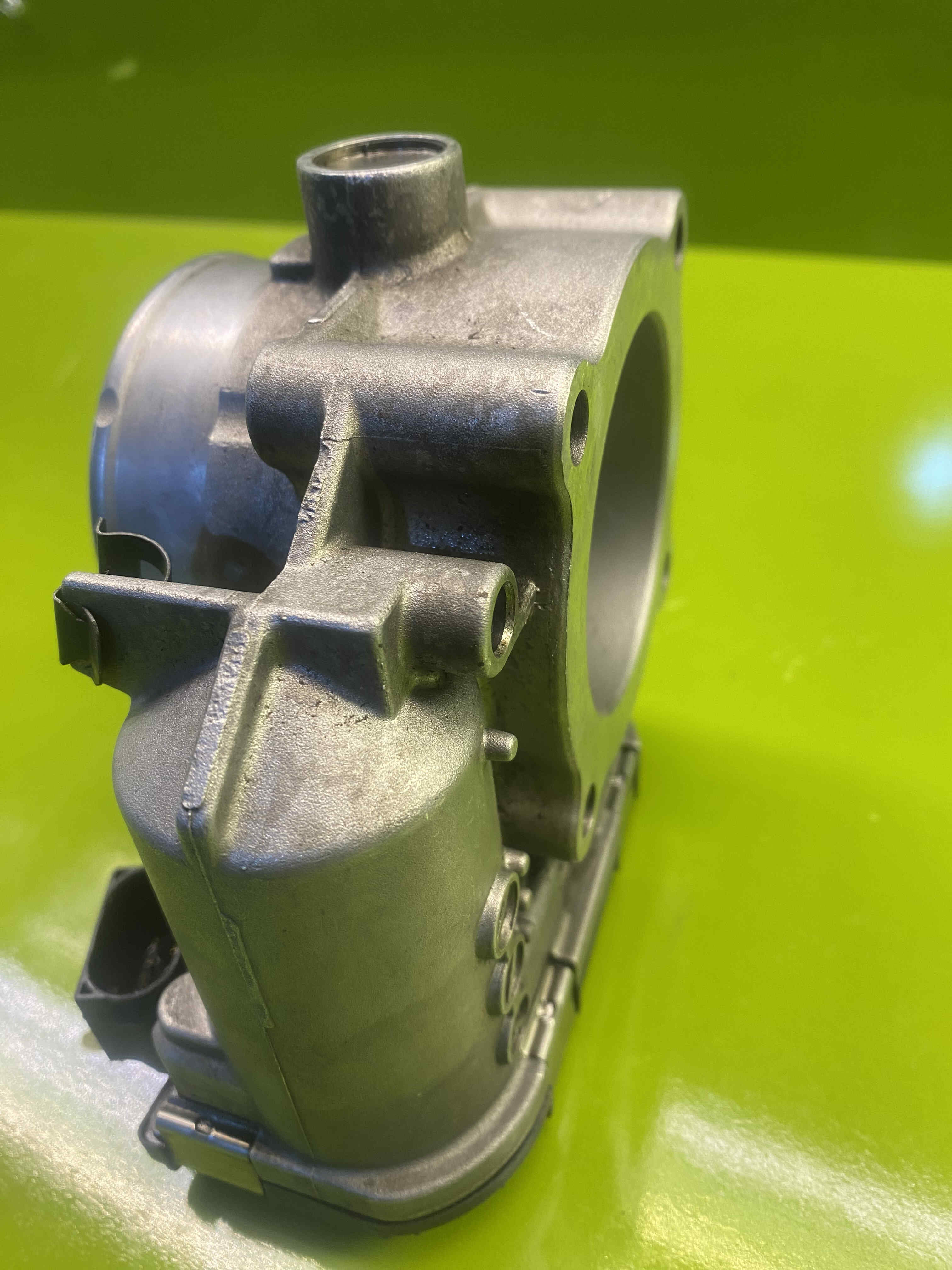 دریچه گاز پژو 206 - کد فنی قطعه  K914561148A