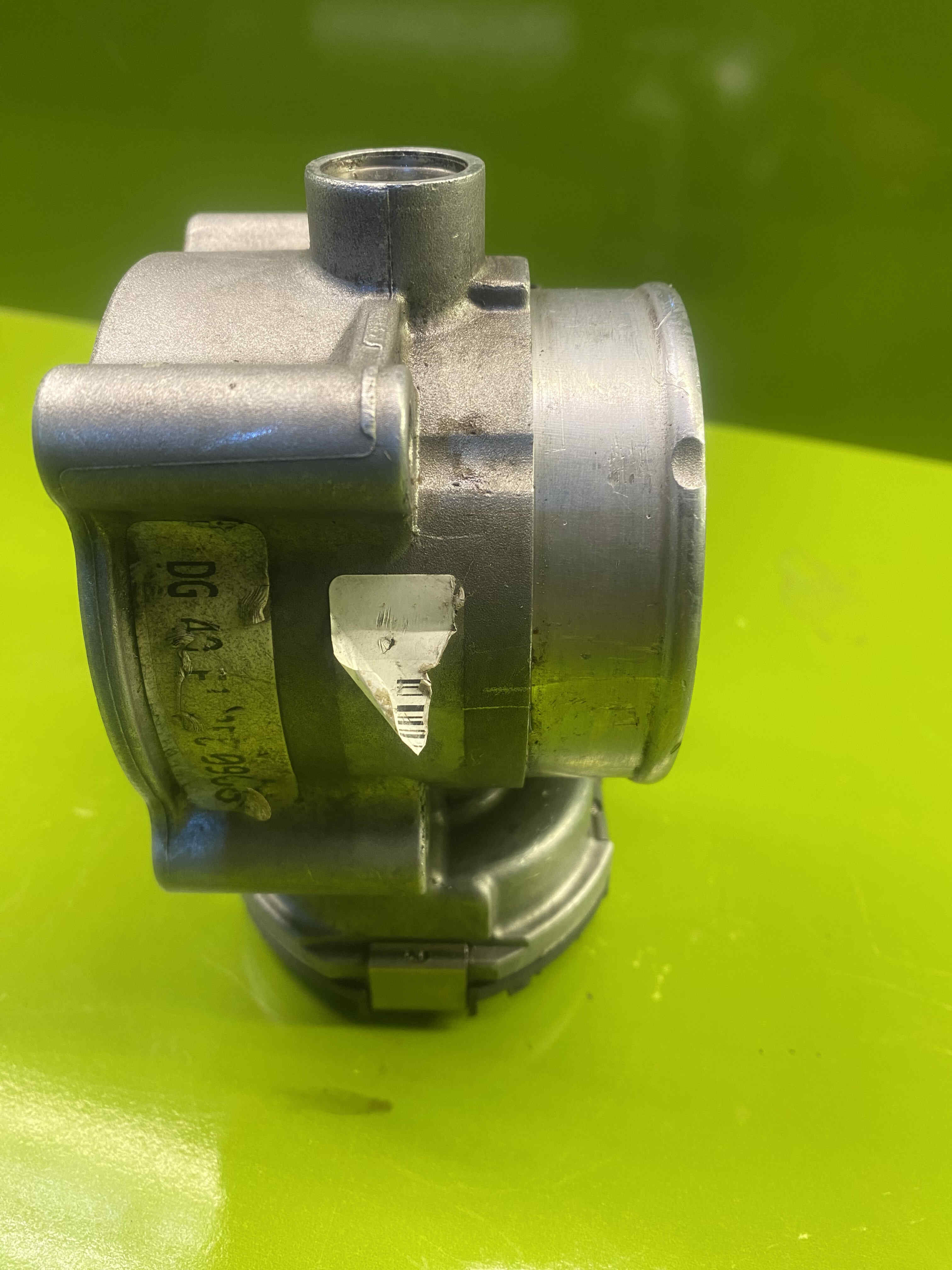 دریچه گاز پژو 206 - کد فنی قطعه  K914561148A