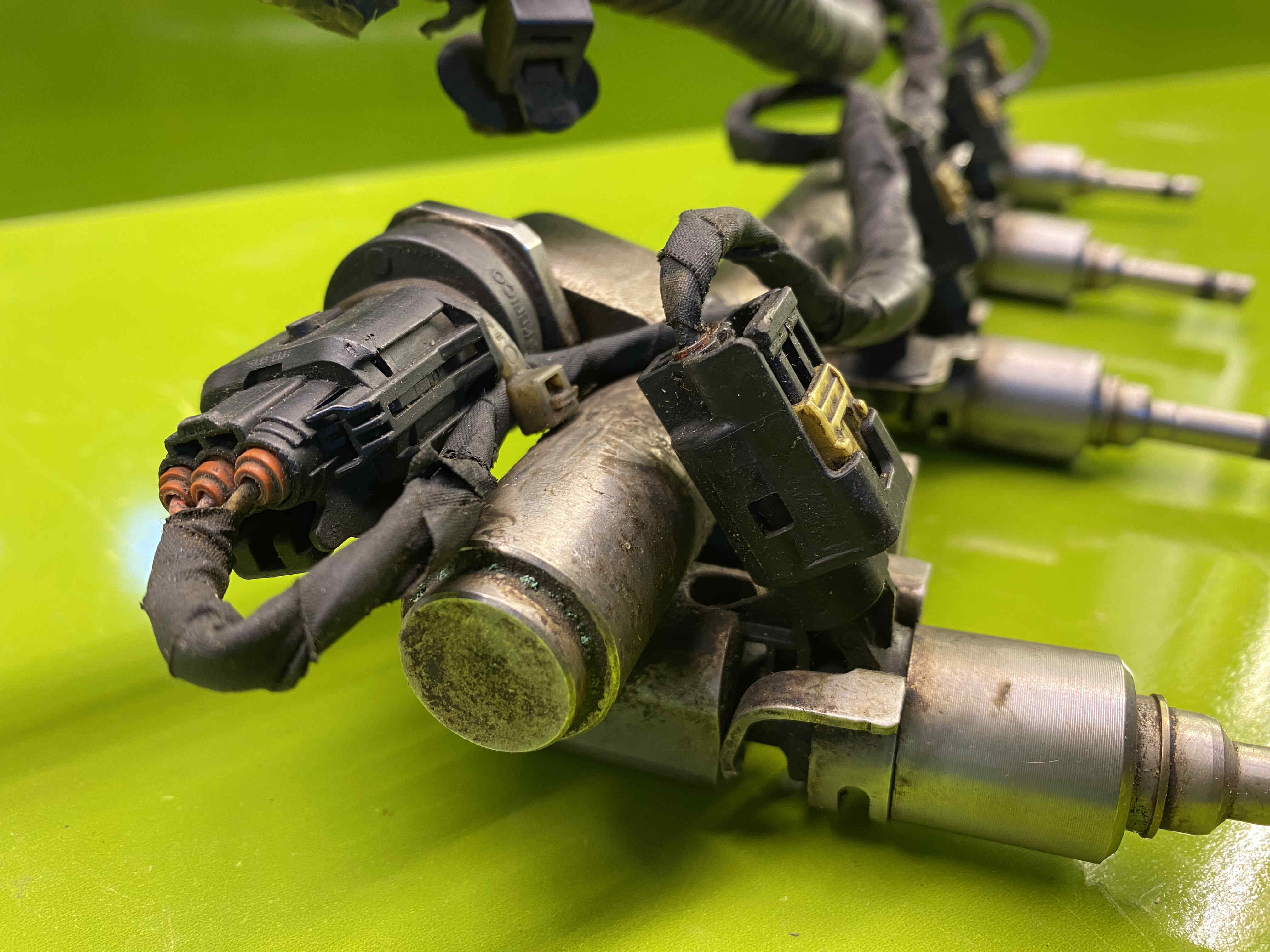 ریل سوخت و انژکتور اپتیما 