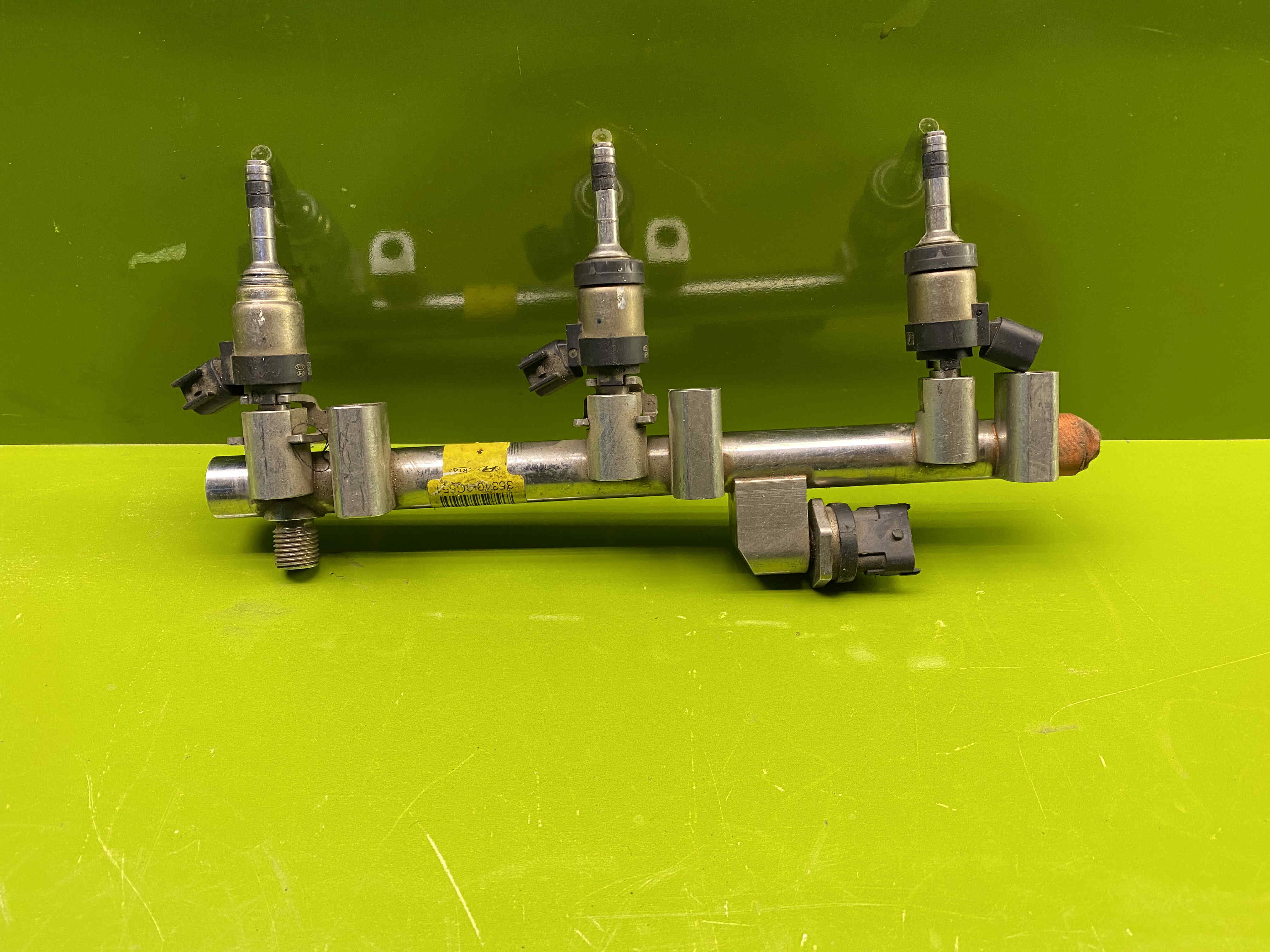 ریل سوخت و انژکتور جنسیس-سانتافه