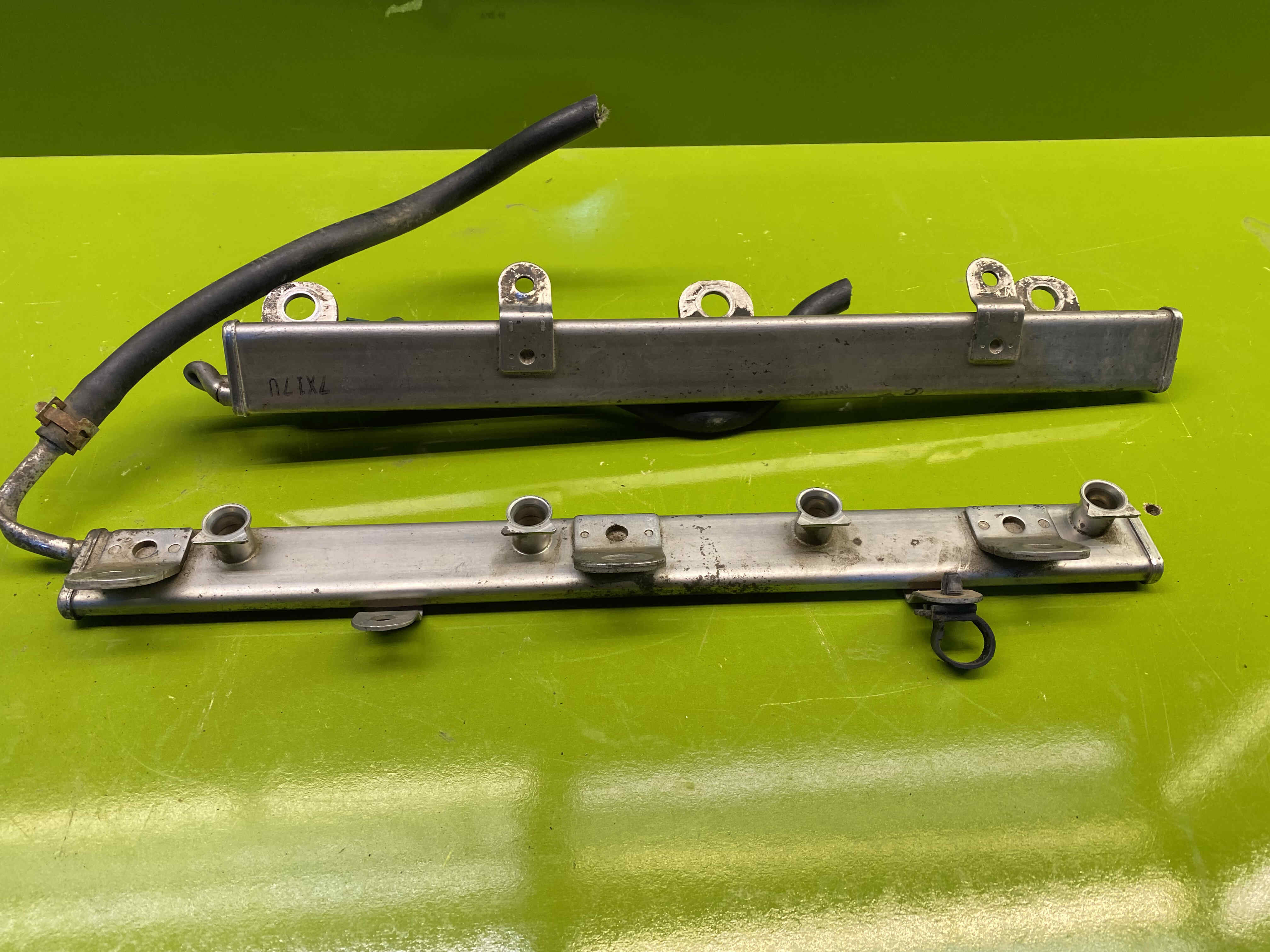 ریل سوخت و انژکتور