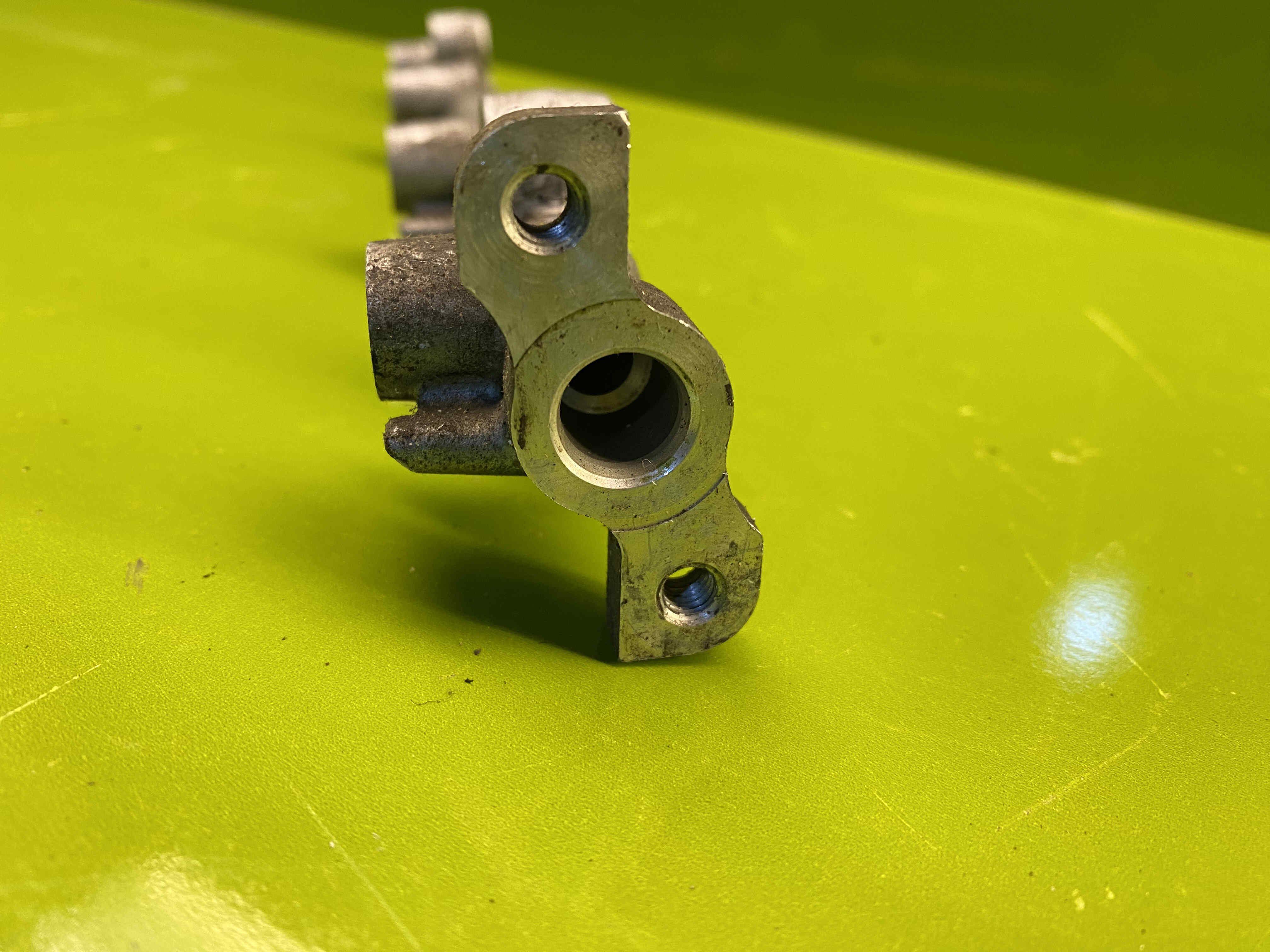 ریل سوخت و انژکتور