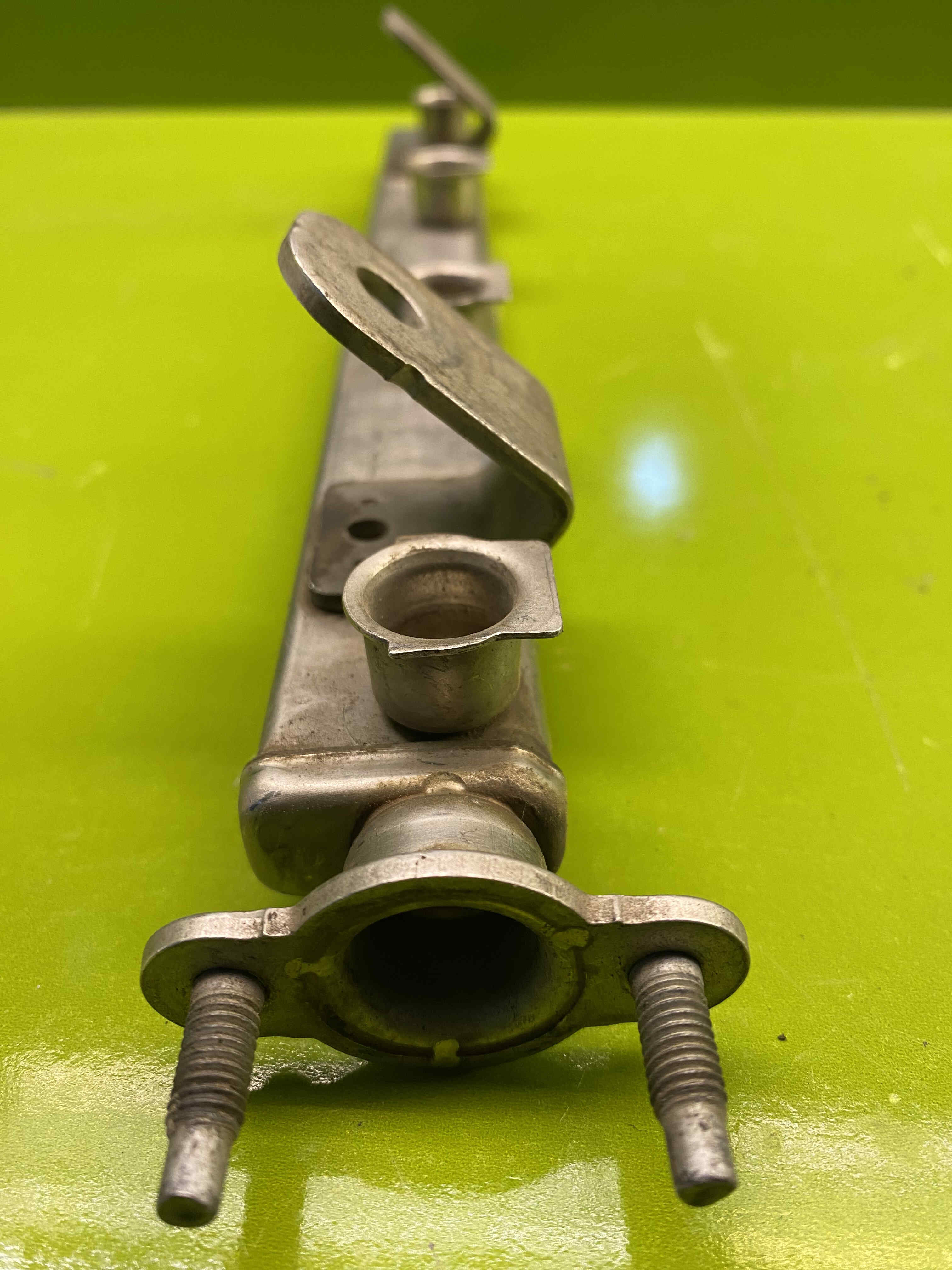 ریل سوخت و انژکتور