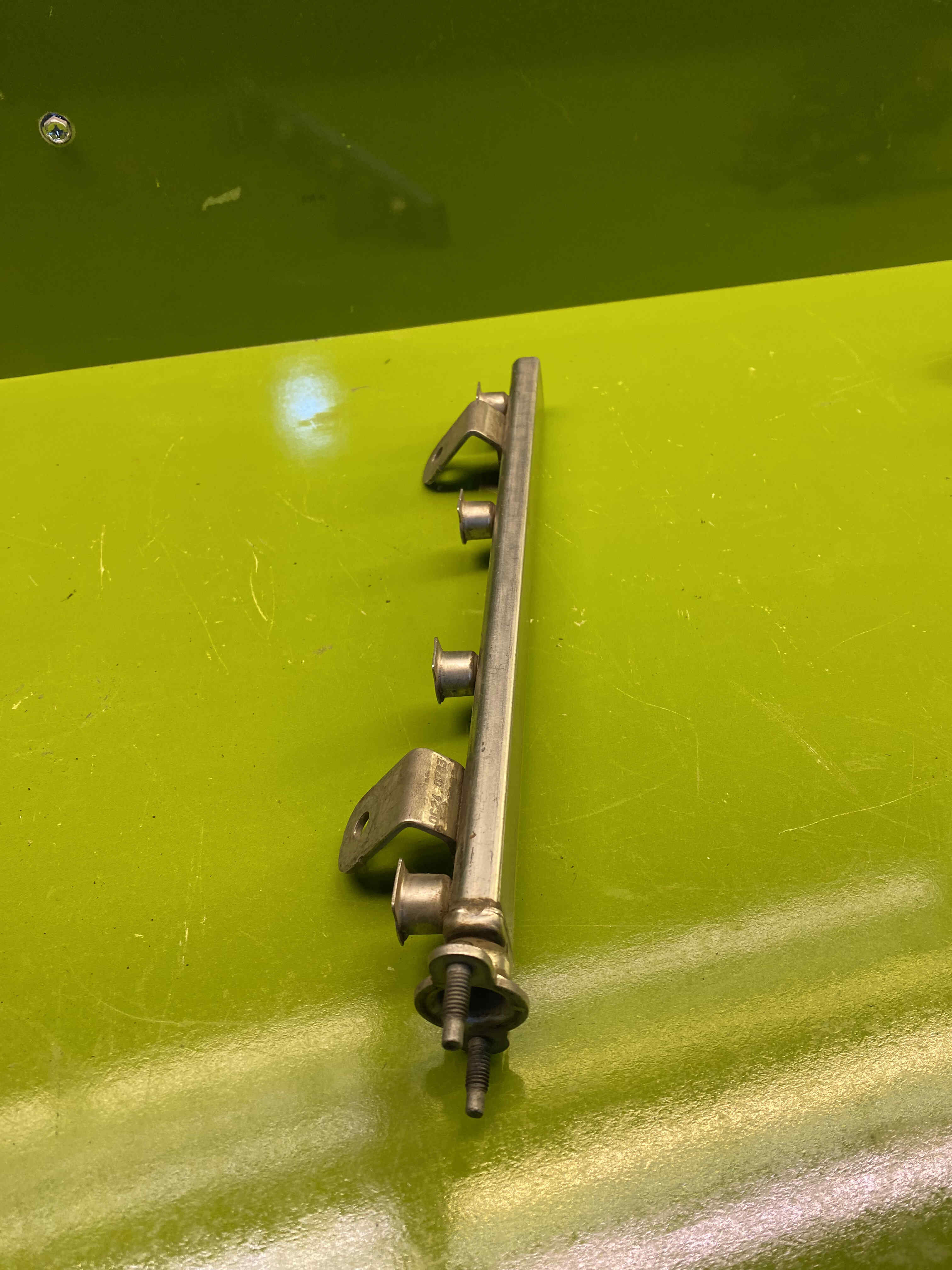 ریل سوخت و انژکتور