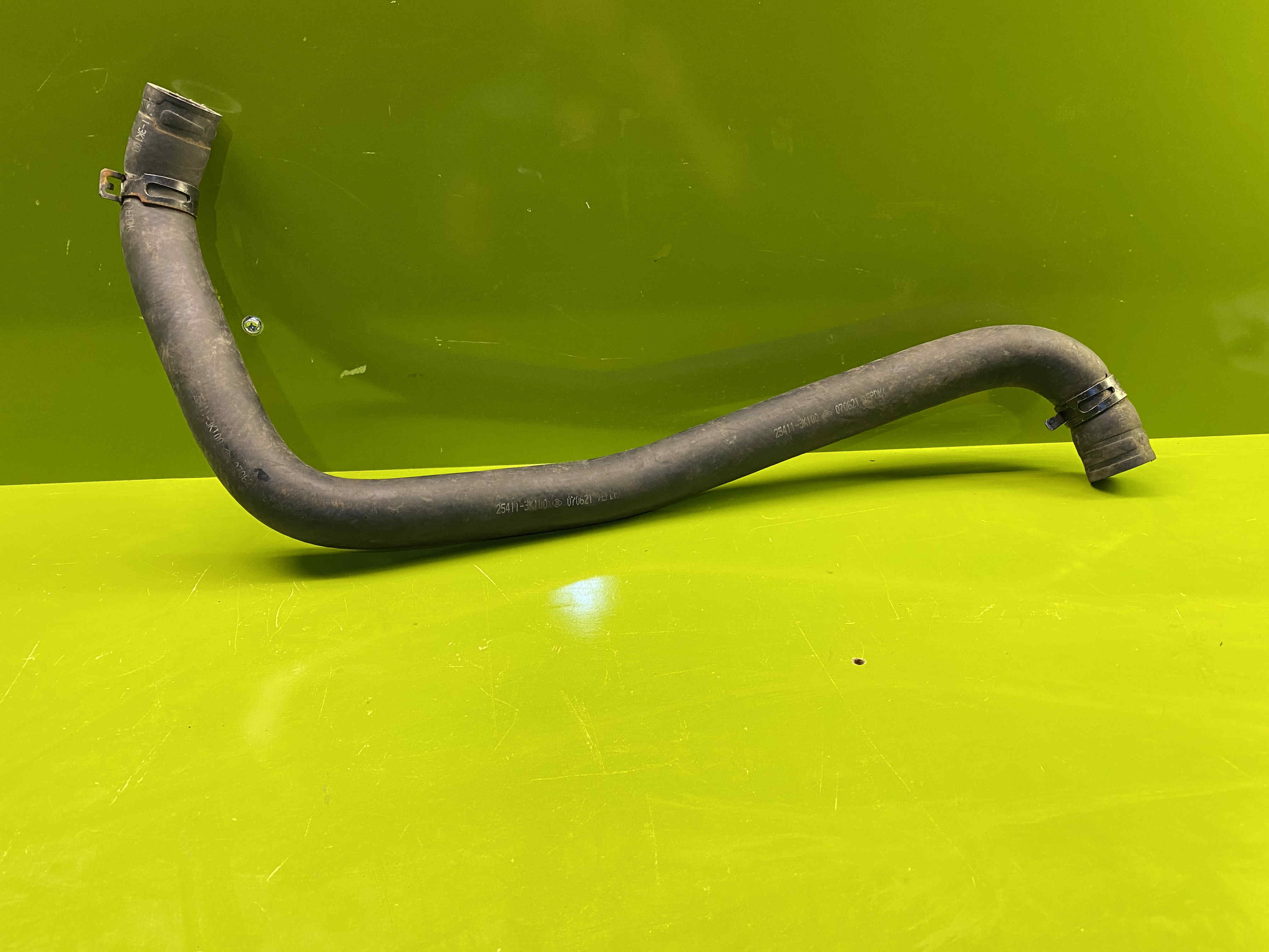 شلنگ بالا رادیاتور هیوندای