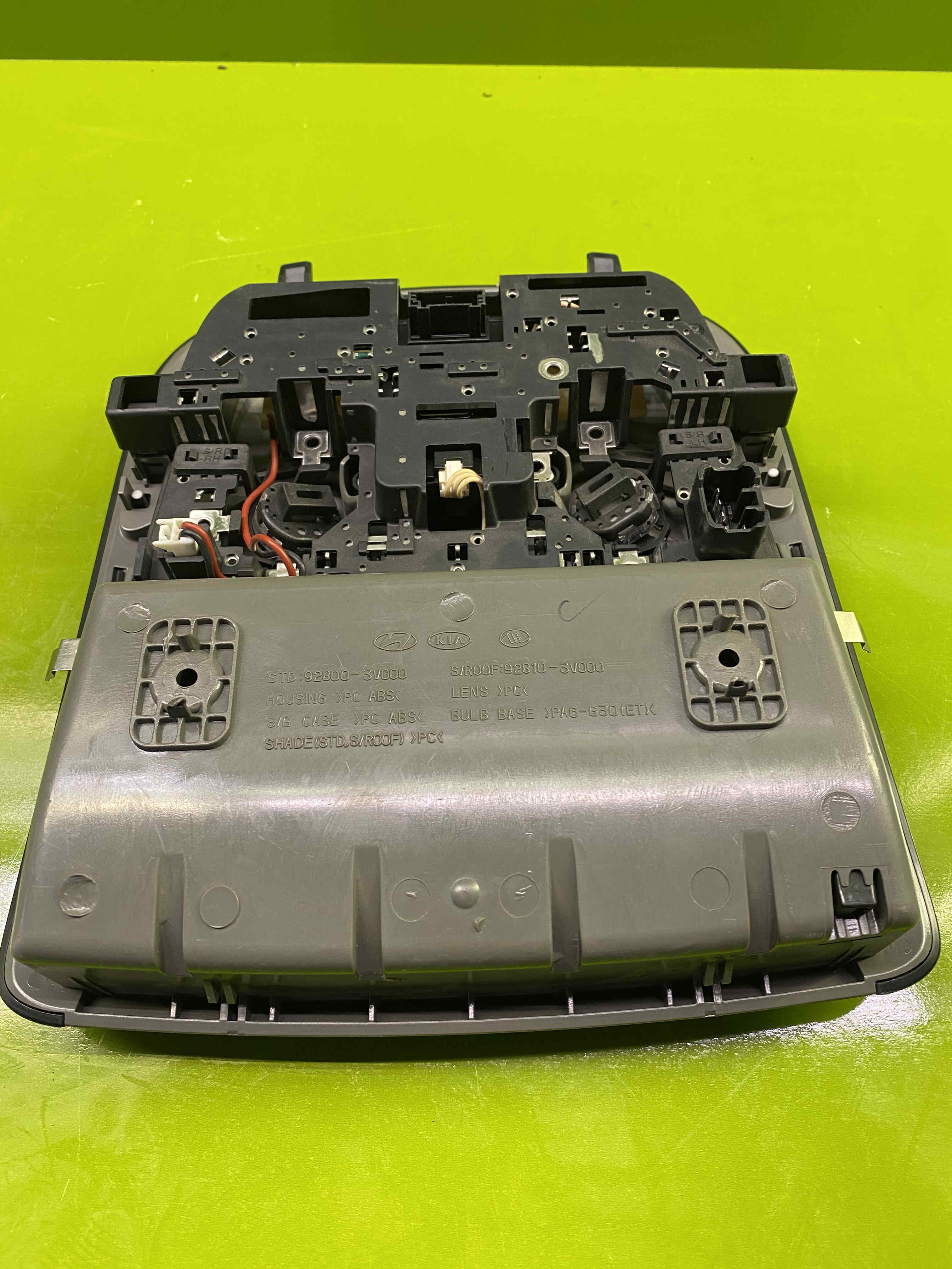 کنسول - چراغ سقفی آزرا