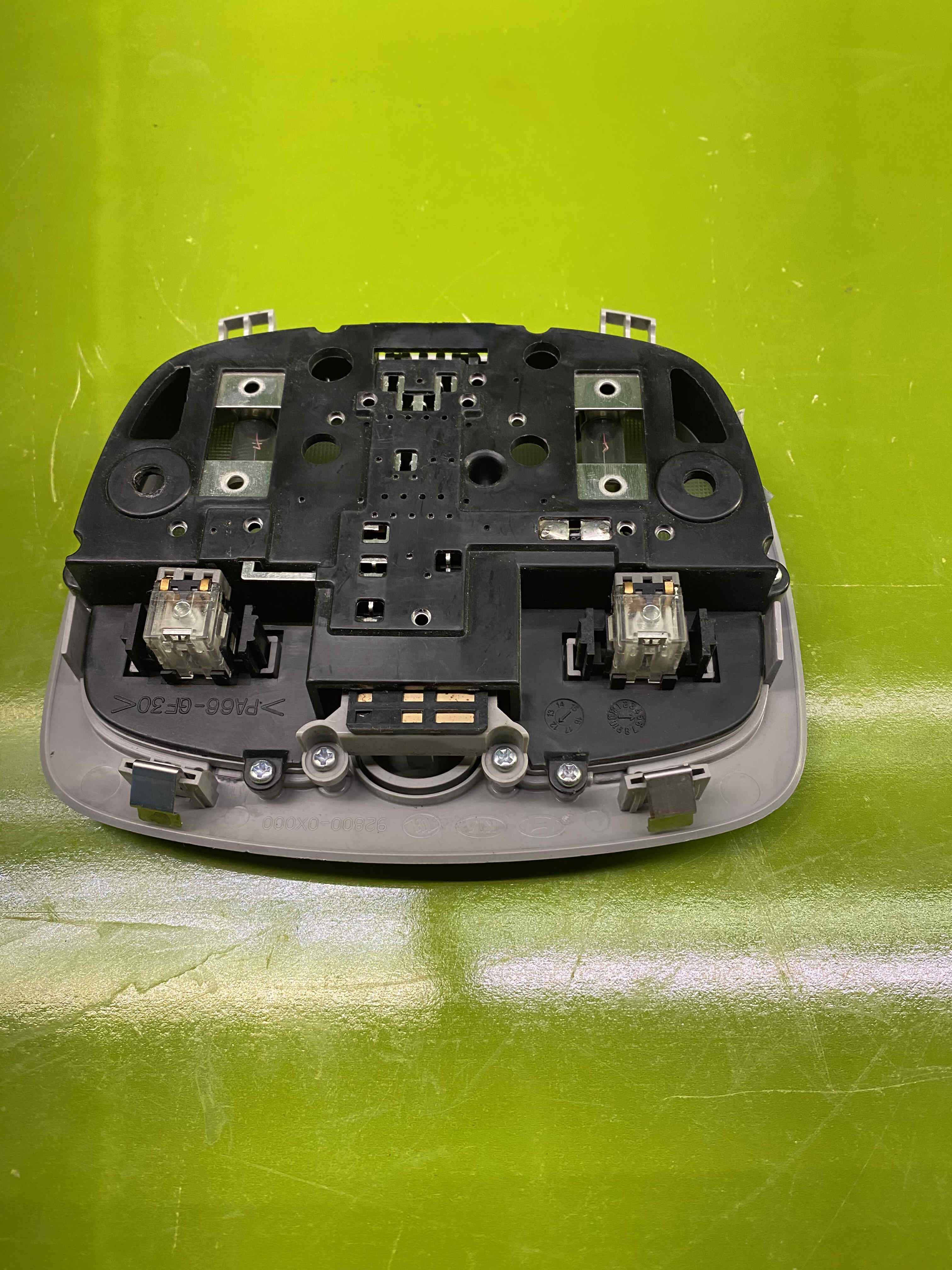 کنسول - چراغ سقفی هیوندای i20