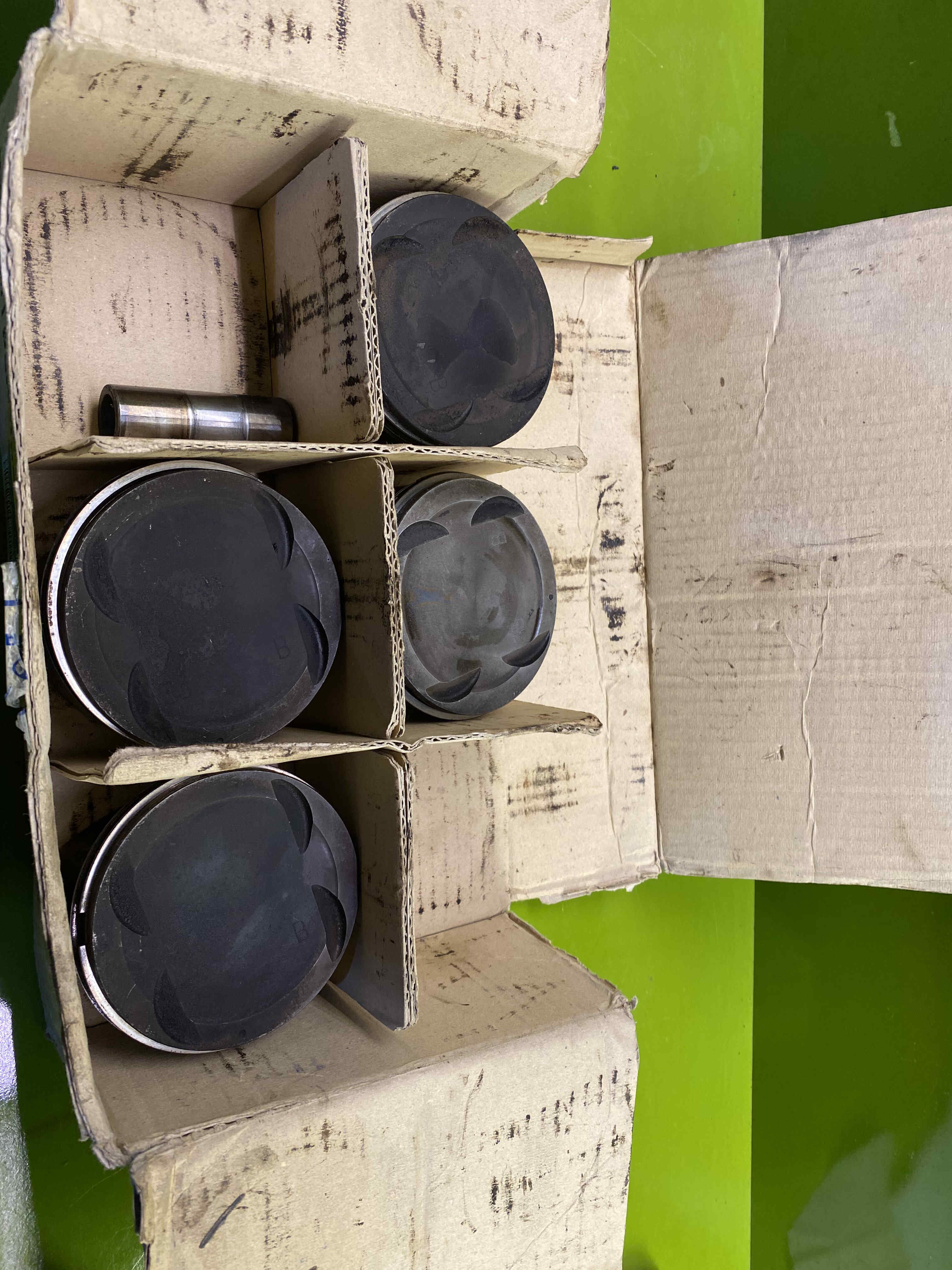 پیستون آزرا