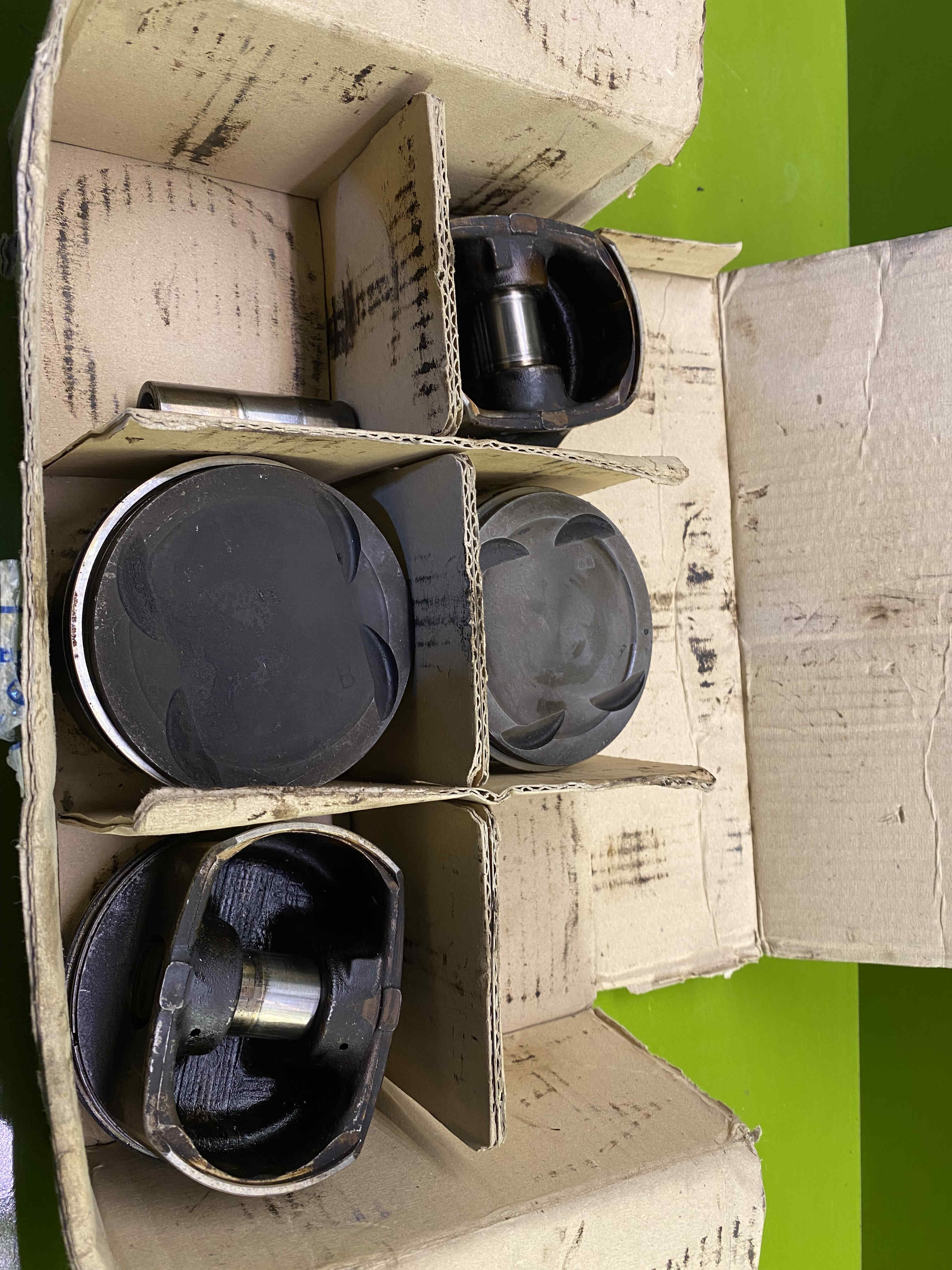 پیستون آزرا