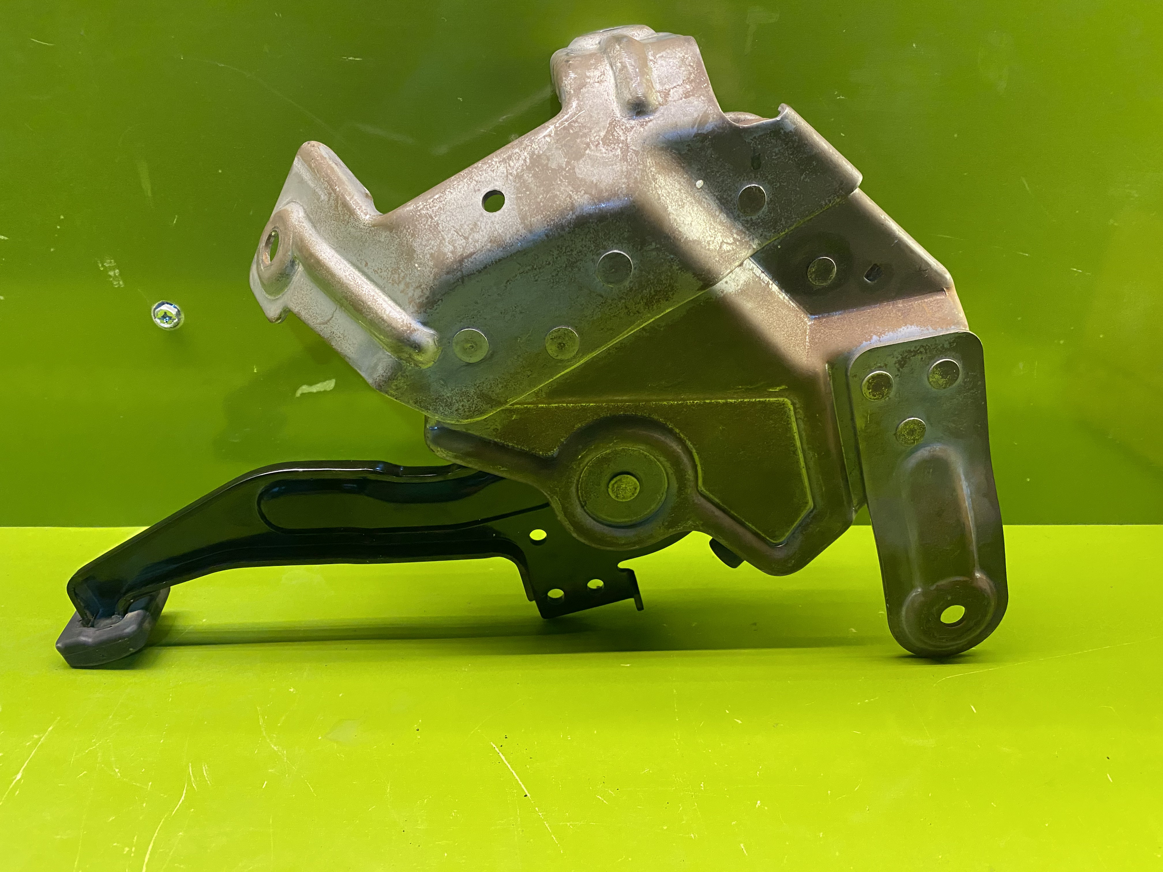 پدال ترمز پایی 