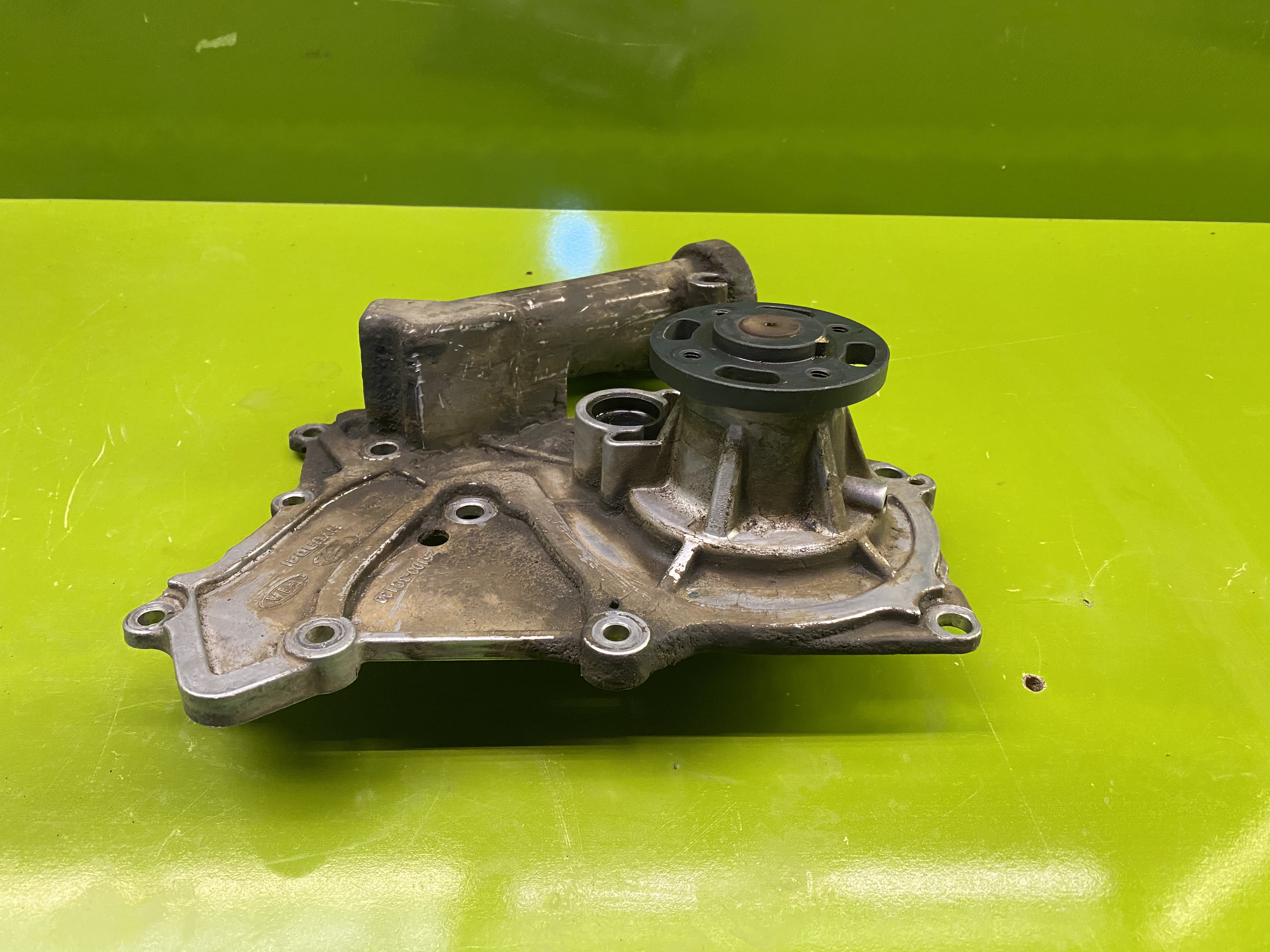 واتر پمپ جنسیس - گرنجور