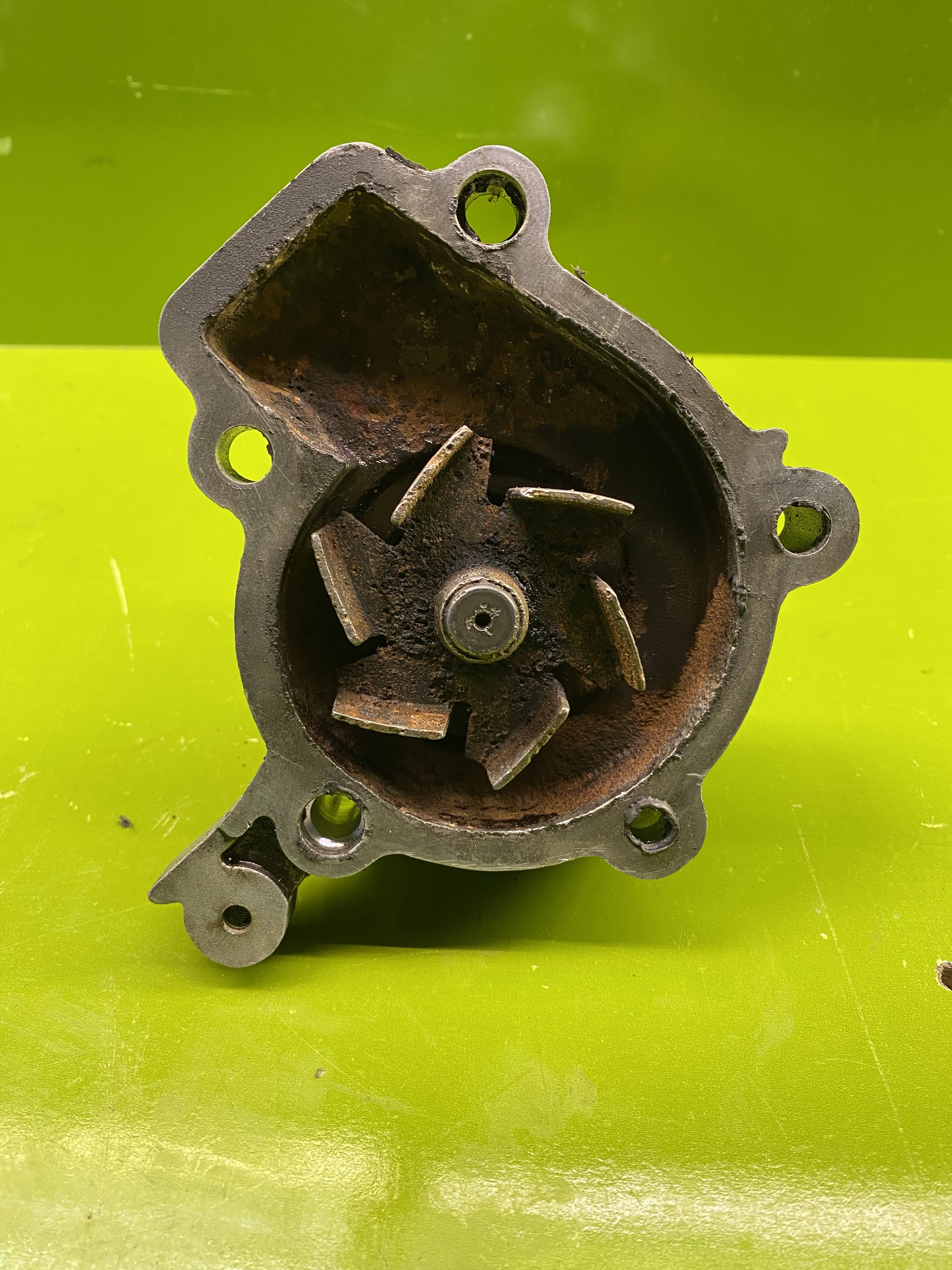 واتر پمپ توسان-النترا