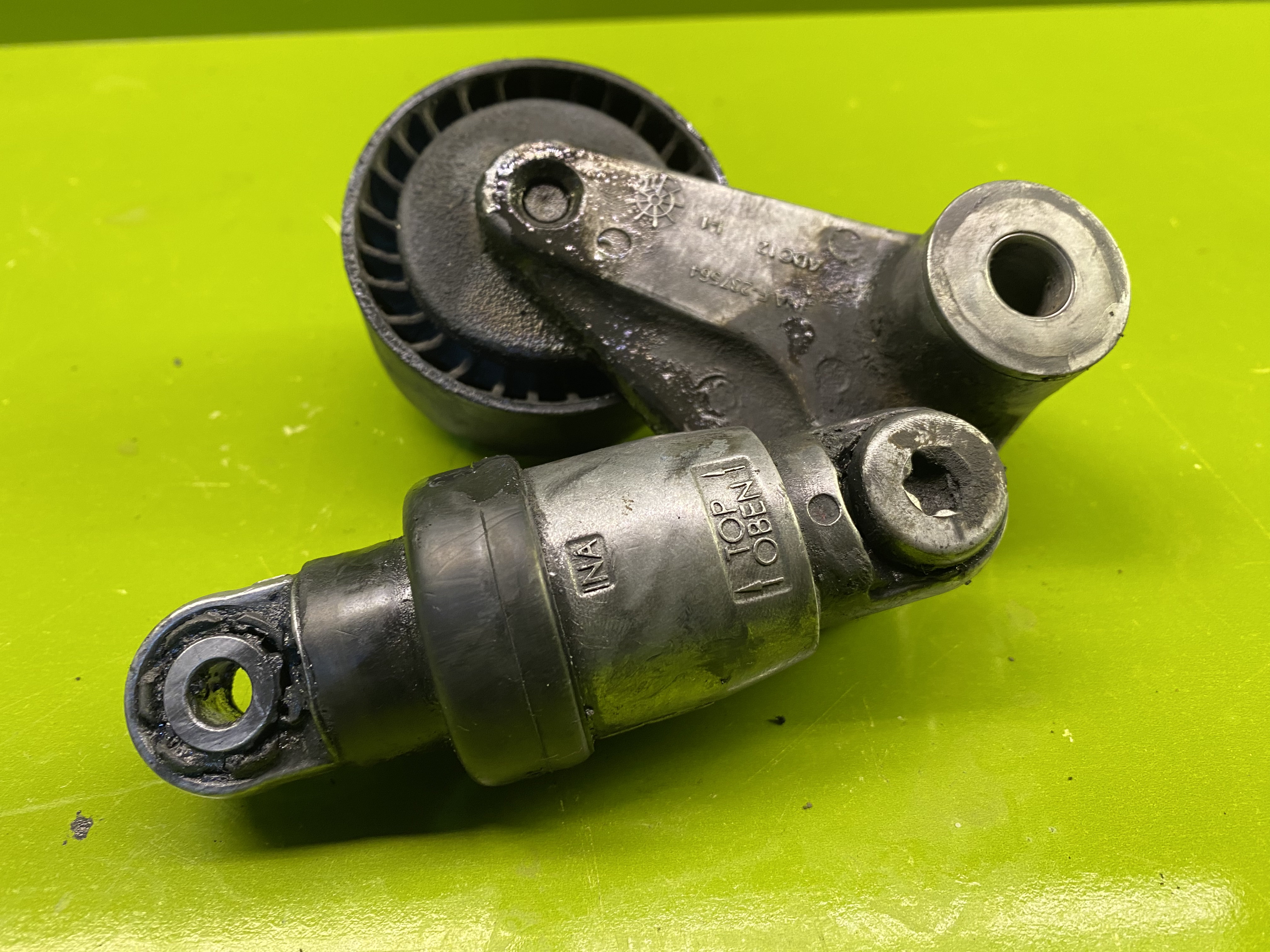 جک تسمه سفت کن دینام