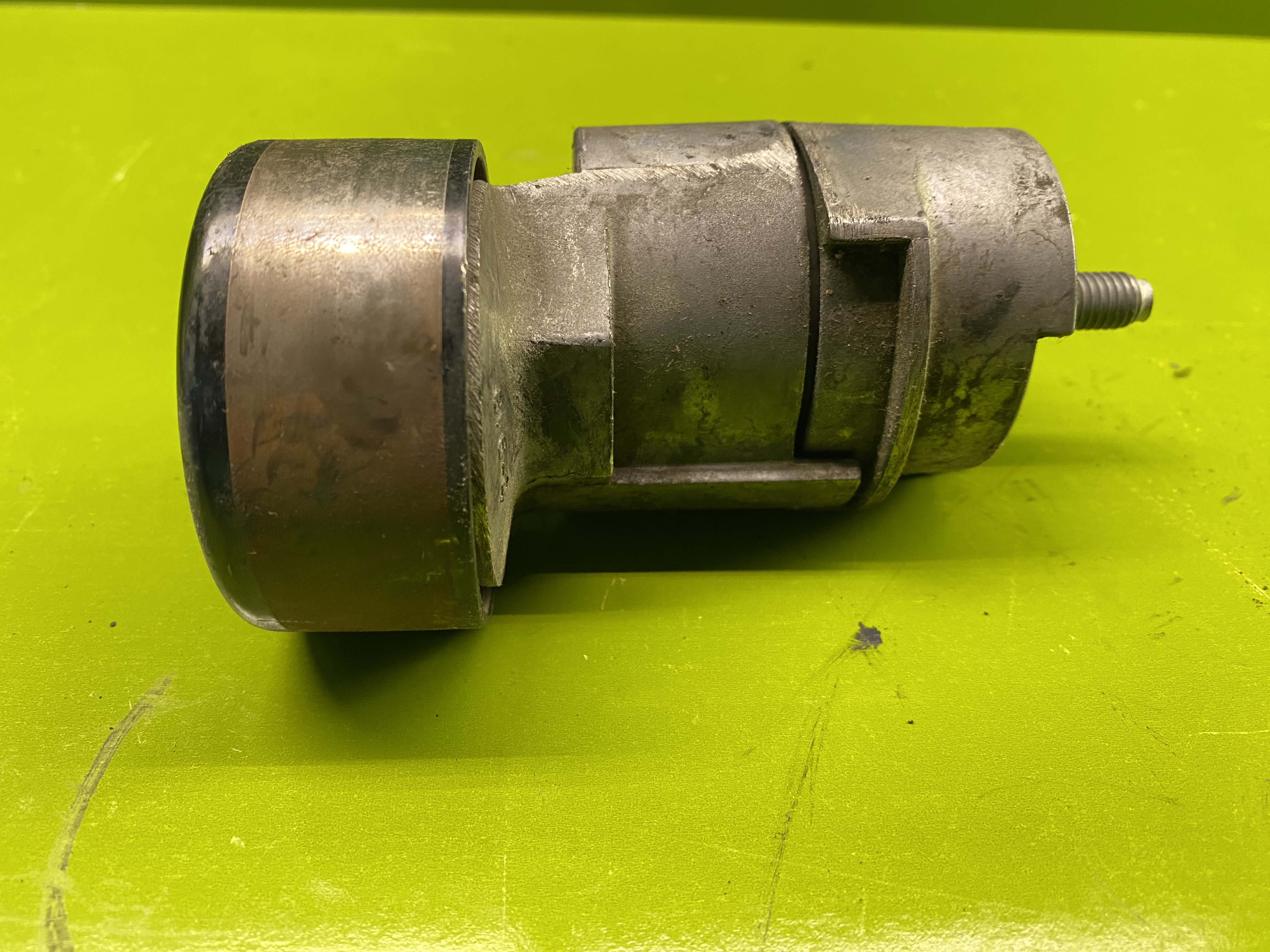 جک تسمه سفت کن دینام