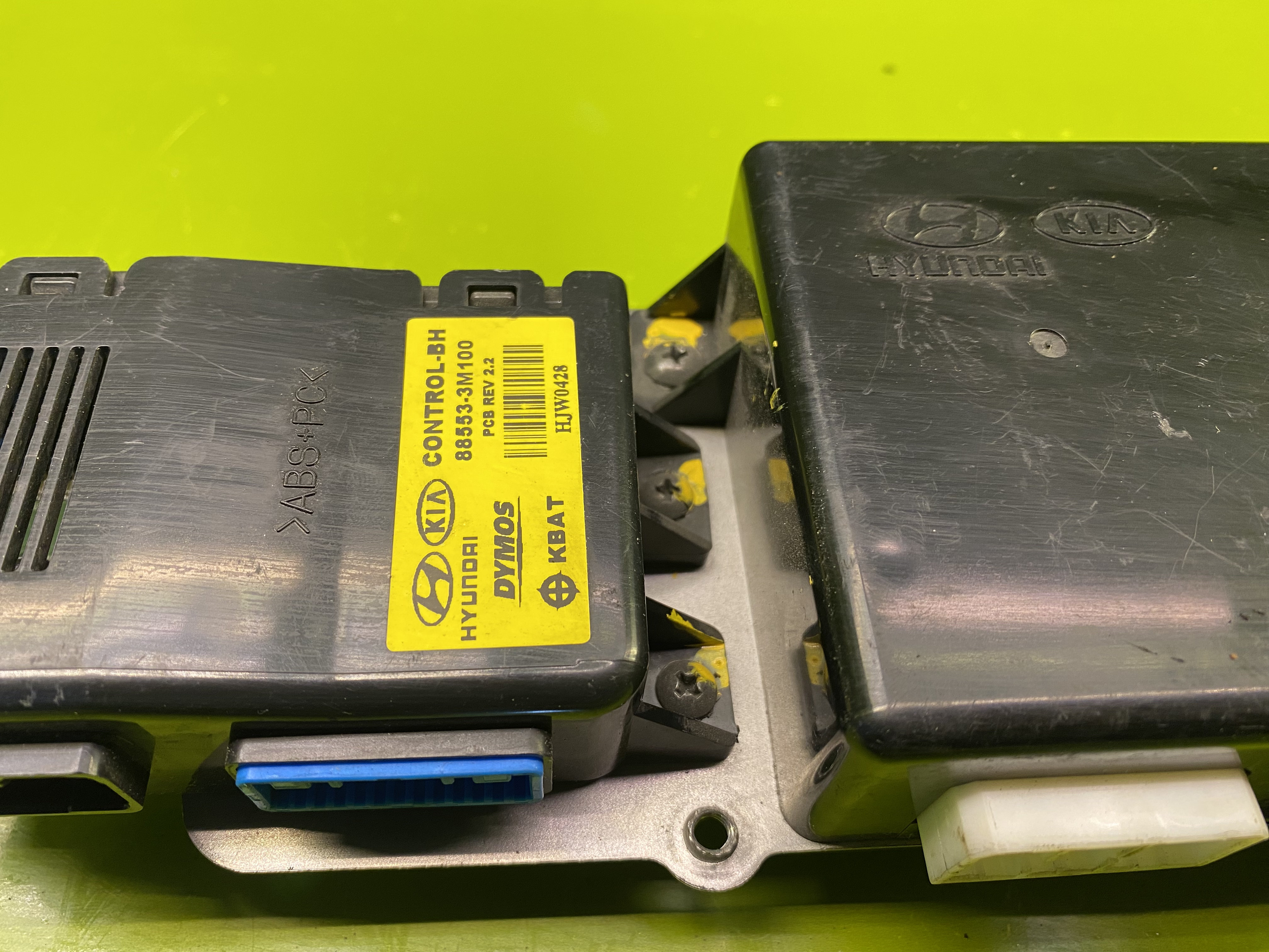 یونیت کنترل گرمای صندلی جلوی جنسیس