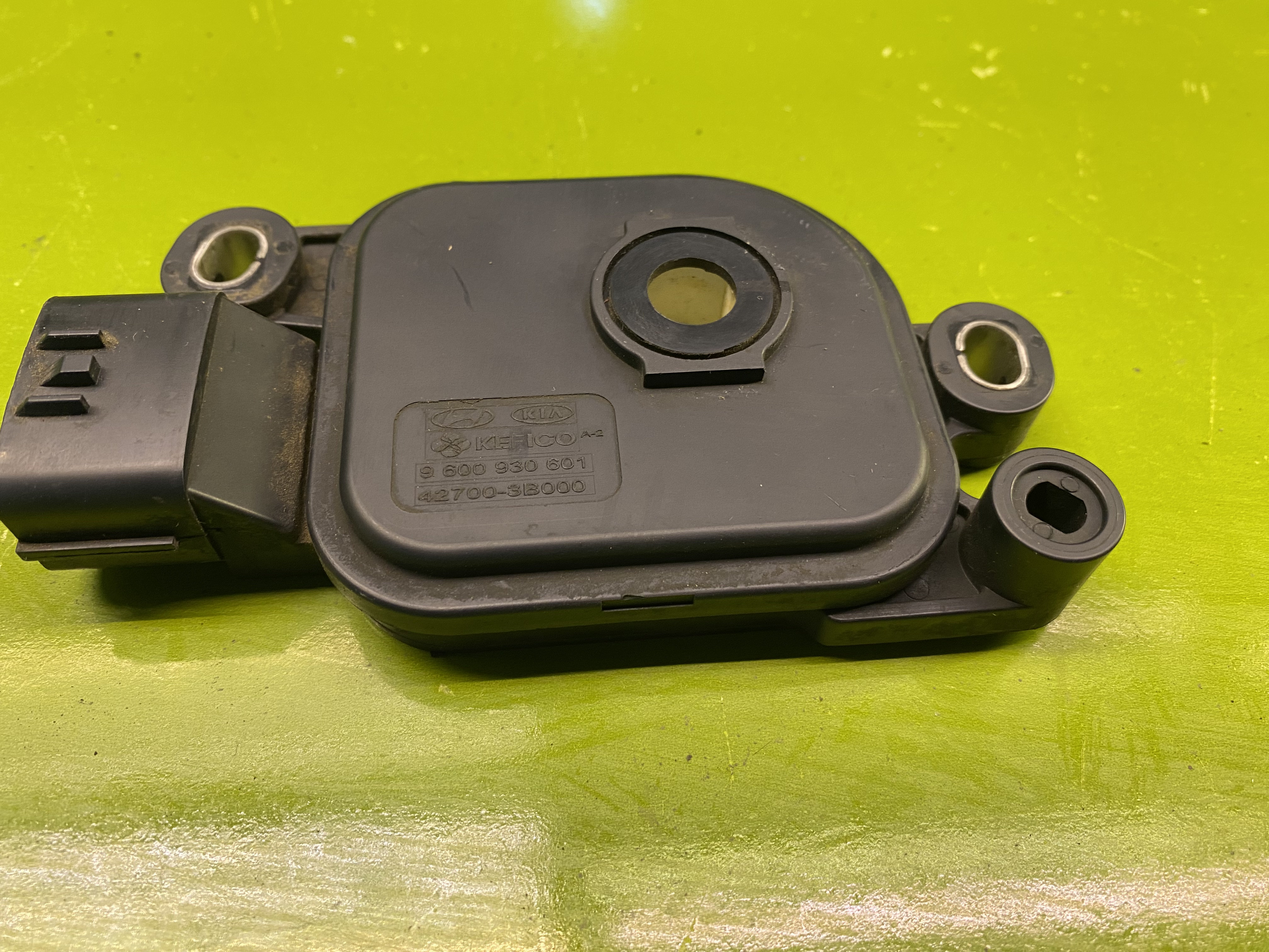 سلکتور بازدارنده سانتافه - آزرا