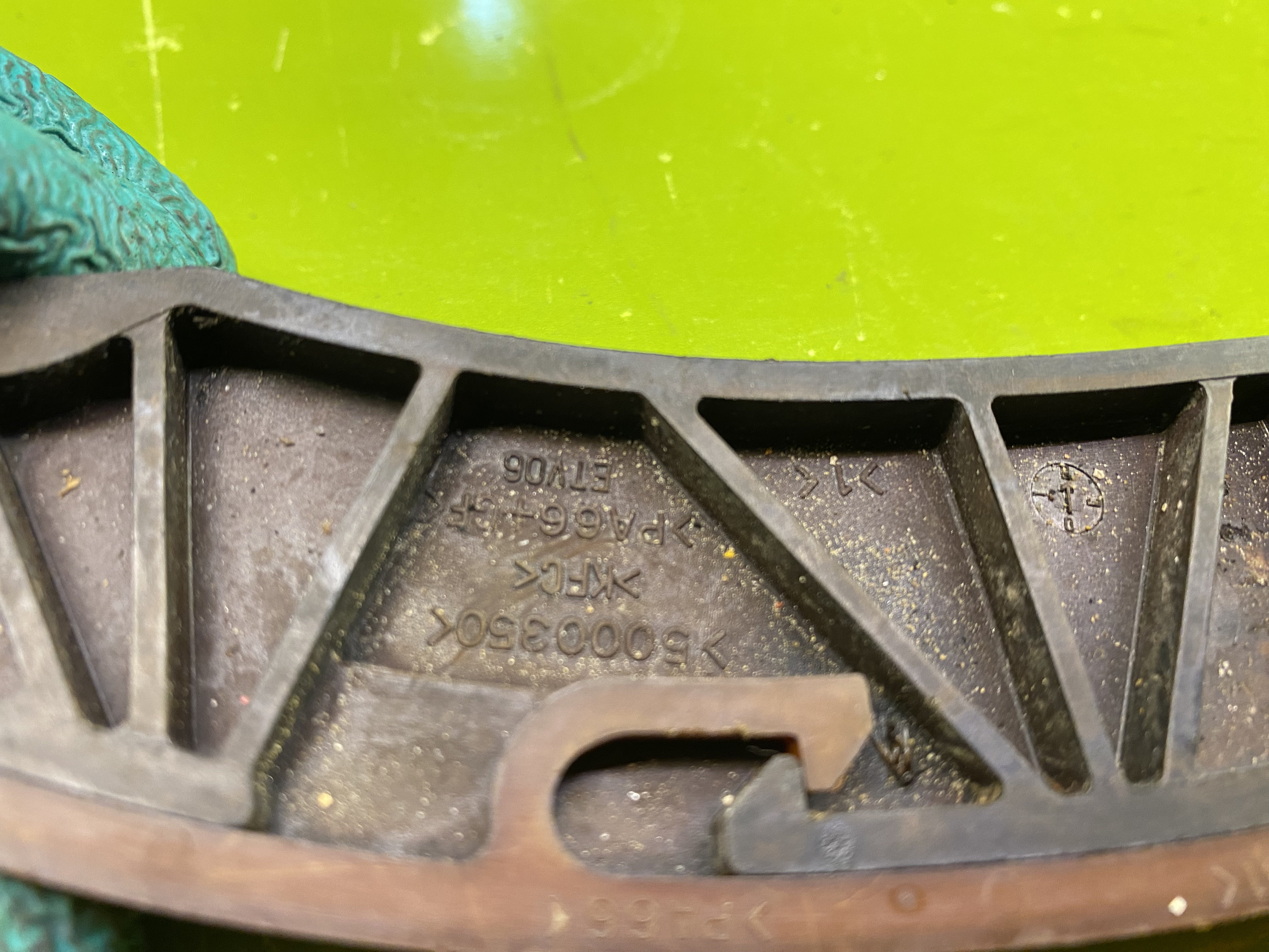 بالشتک متحرک زنجیر تایم 