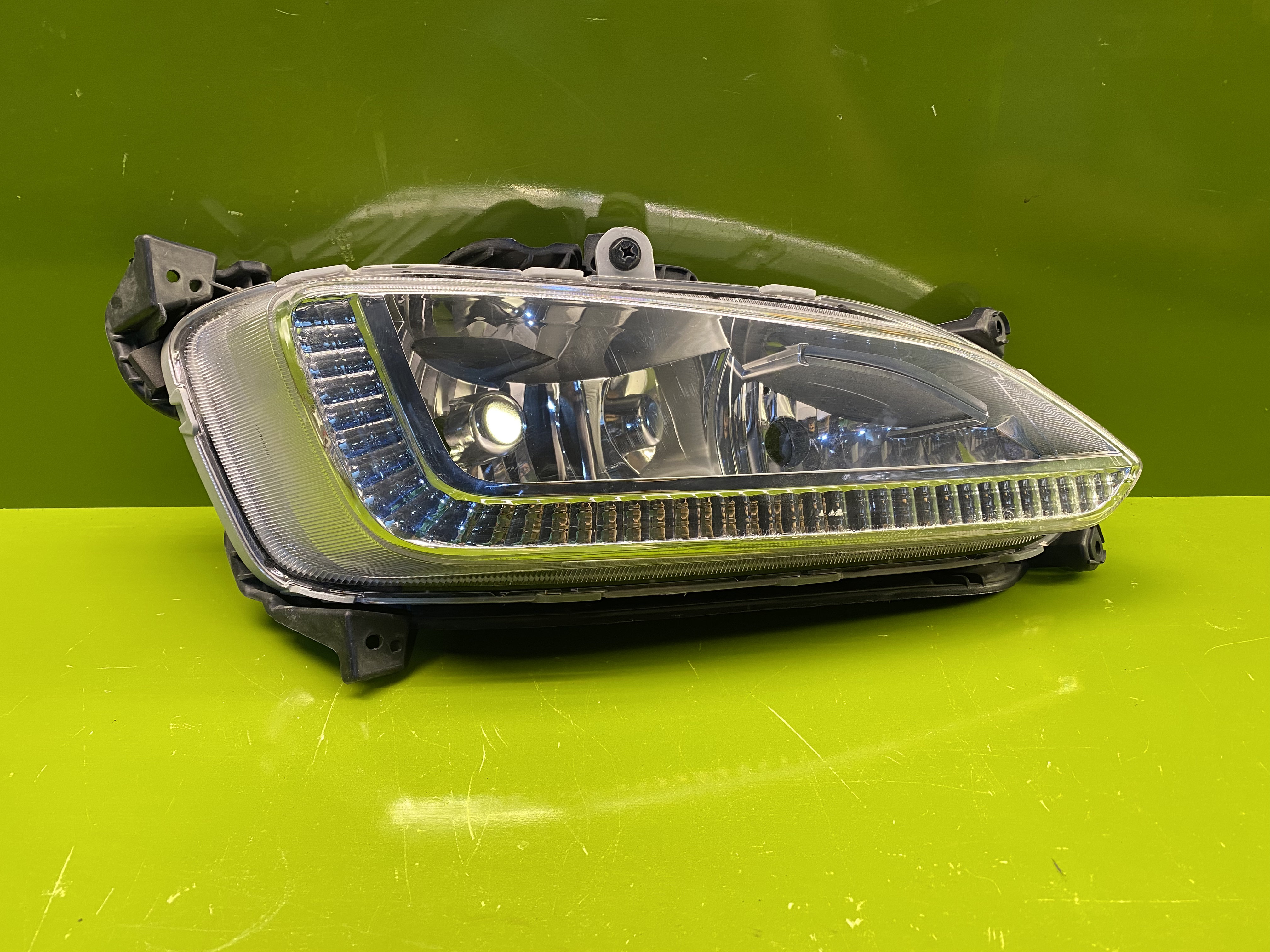 چراغ مه شکن راست سانتافه