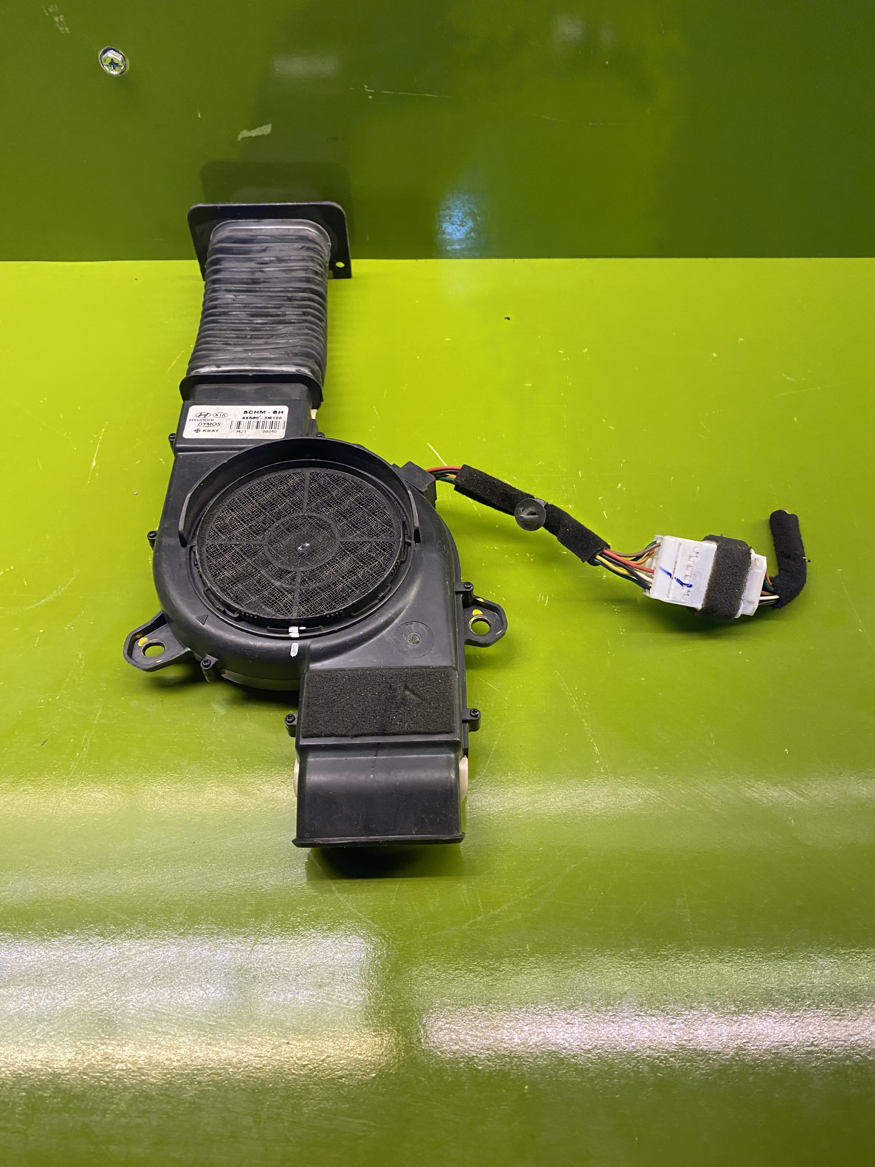 فن تهویه صندلی جلو جنسیس