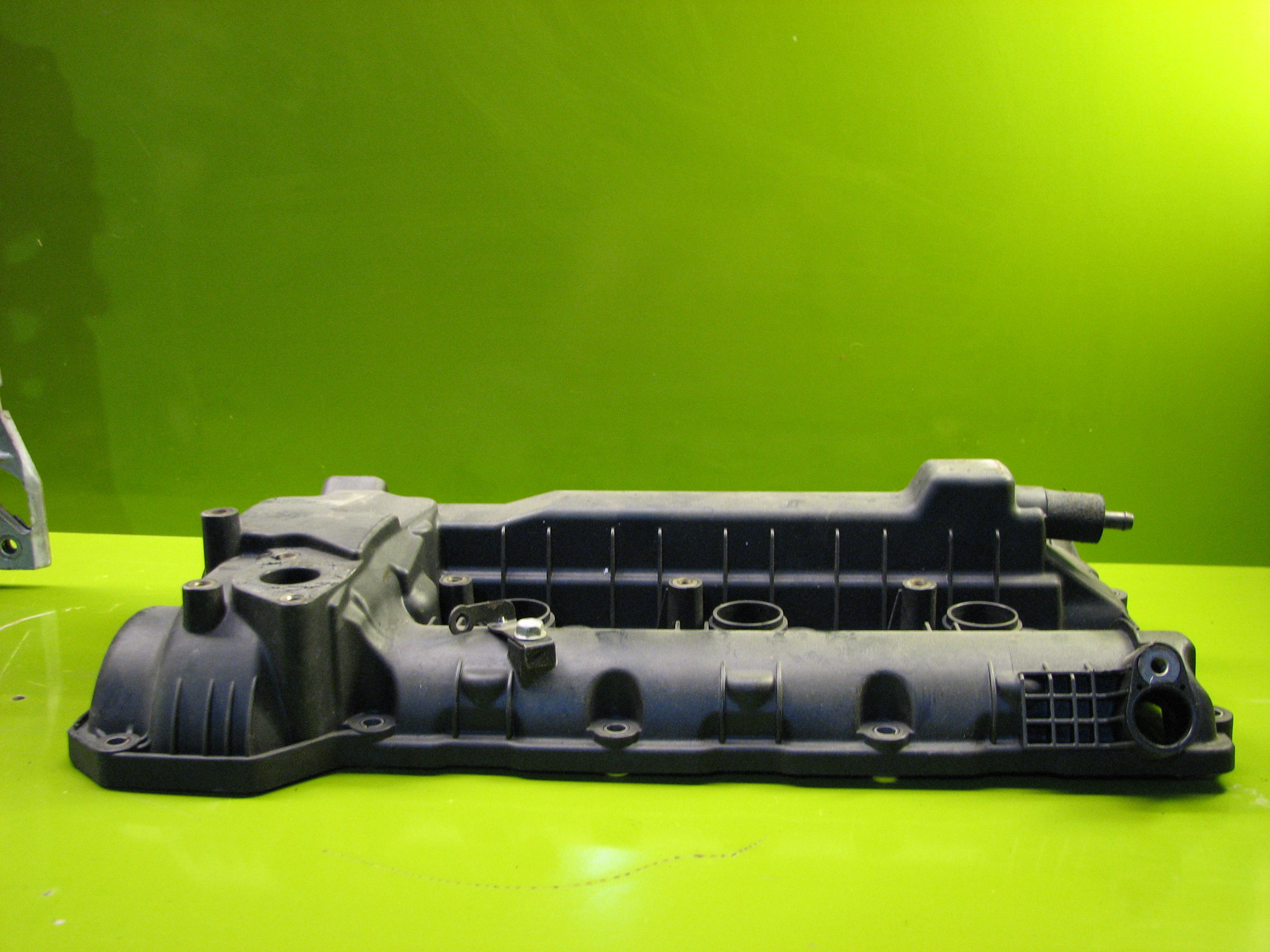 درب سوپاپ جنسیس سدان - N1